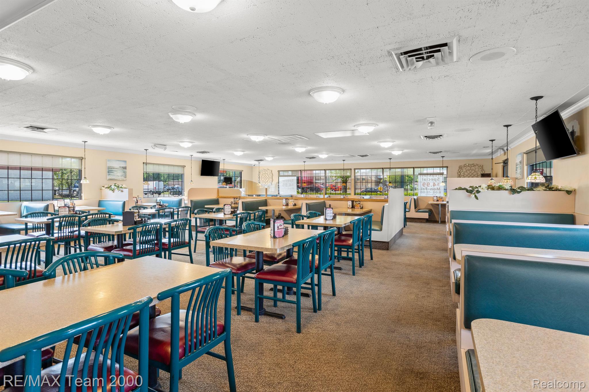 30155 Ford Road Garden City City MI 48135