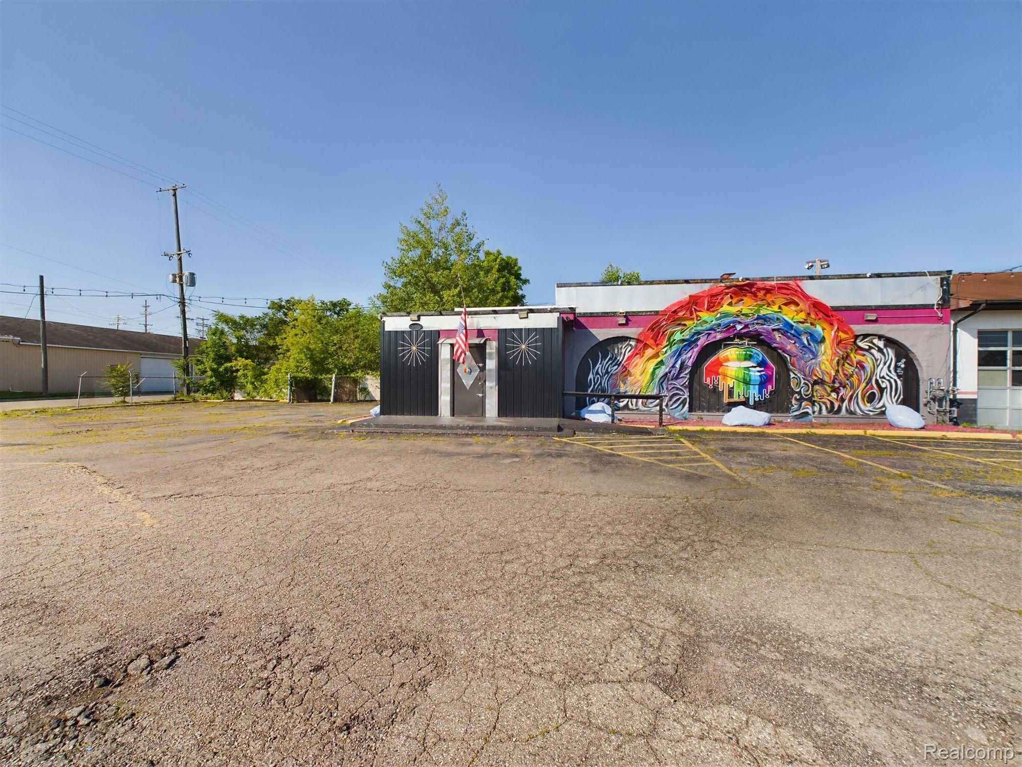 1714 S Saginaw Street Flint City MI 48503