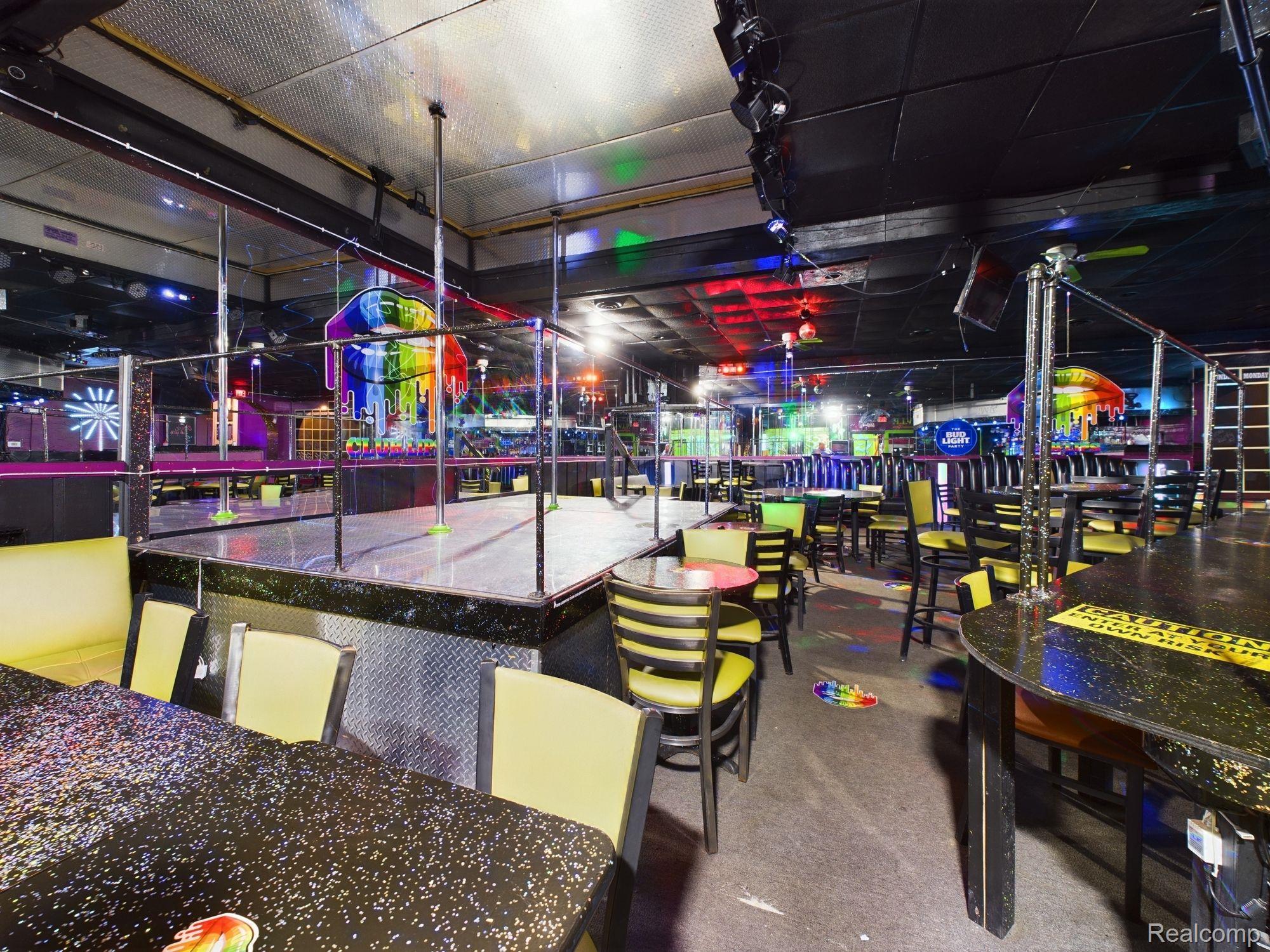 1714 S Saginaw Street Flint City MI 48503
