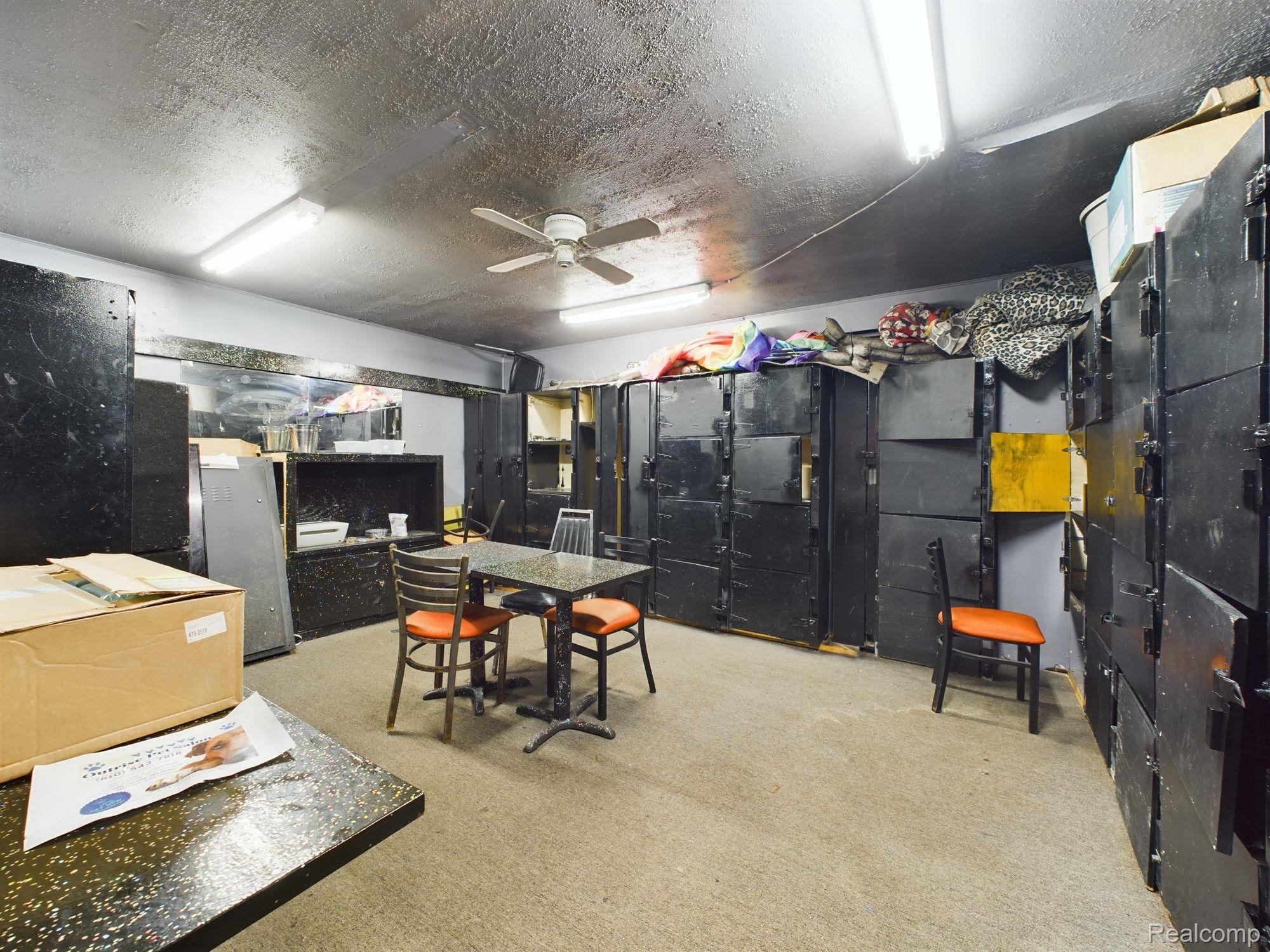 1714 S Saginaw Street Flint City MI 48503