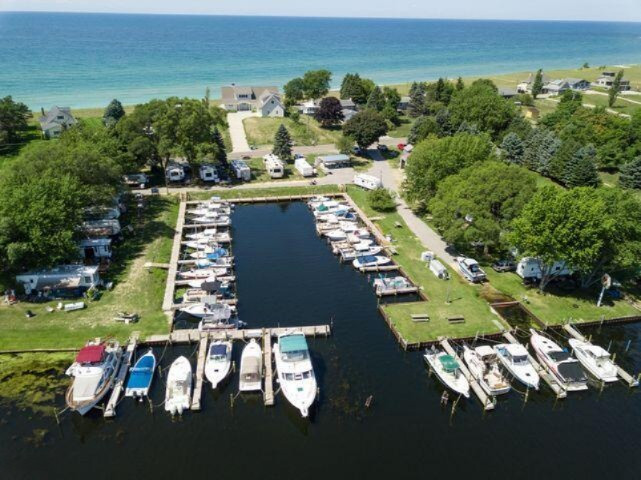 846 S Lakeshore Drive Pere Marquette Charter Township MI 49431