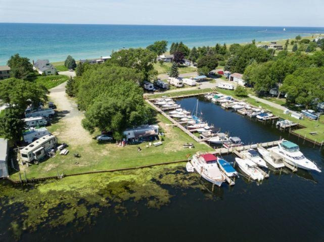 846 S Lakeshore Drive Pere Marquette Charter Township MI 49431