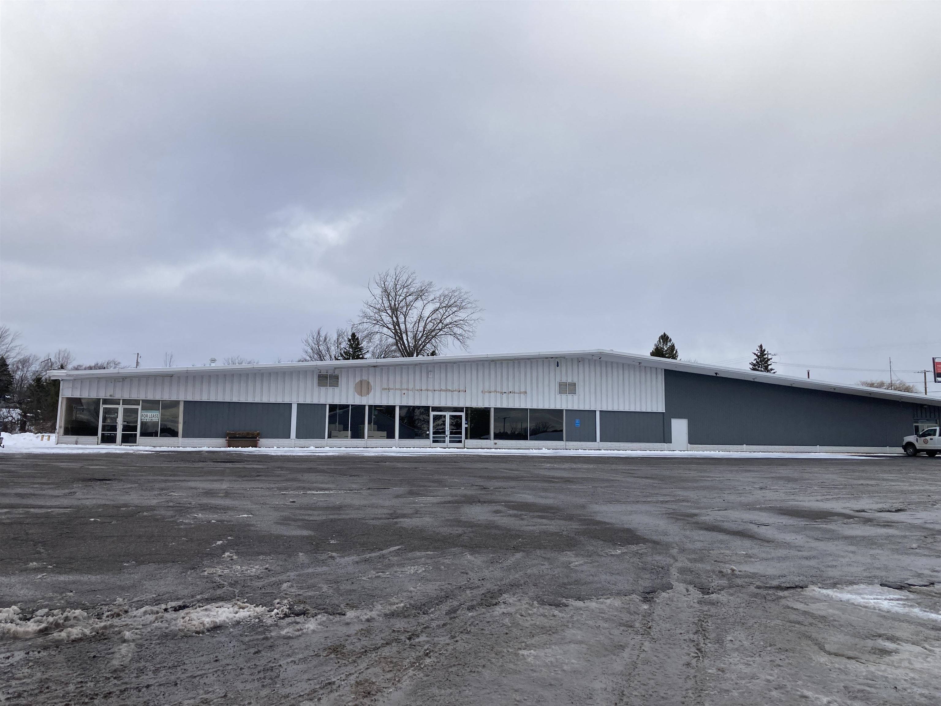 2761 N M-33 Cumming Township MI 48654