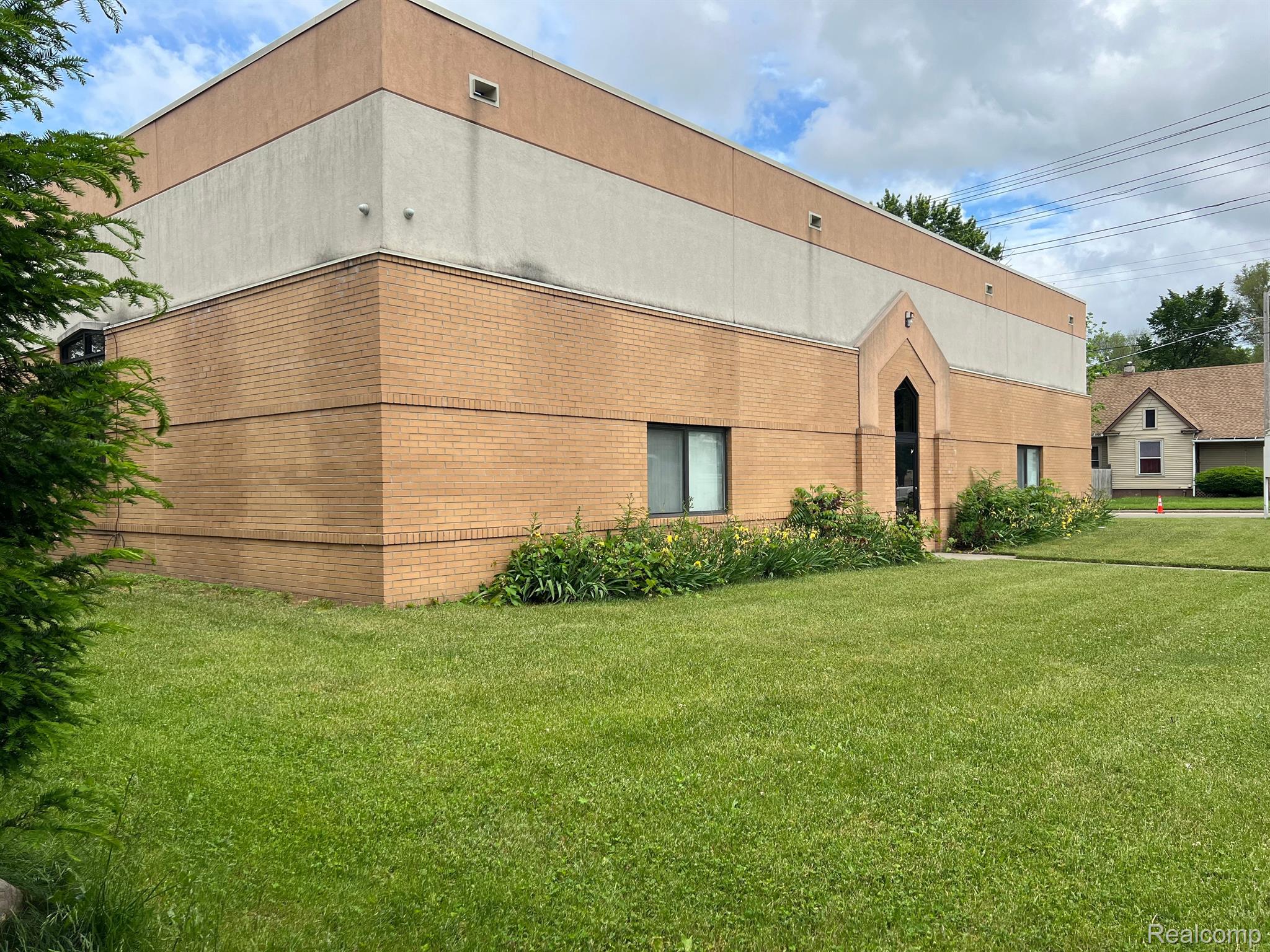 6100 - 6138 E Nevada Street E Detroit City MI 48234