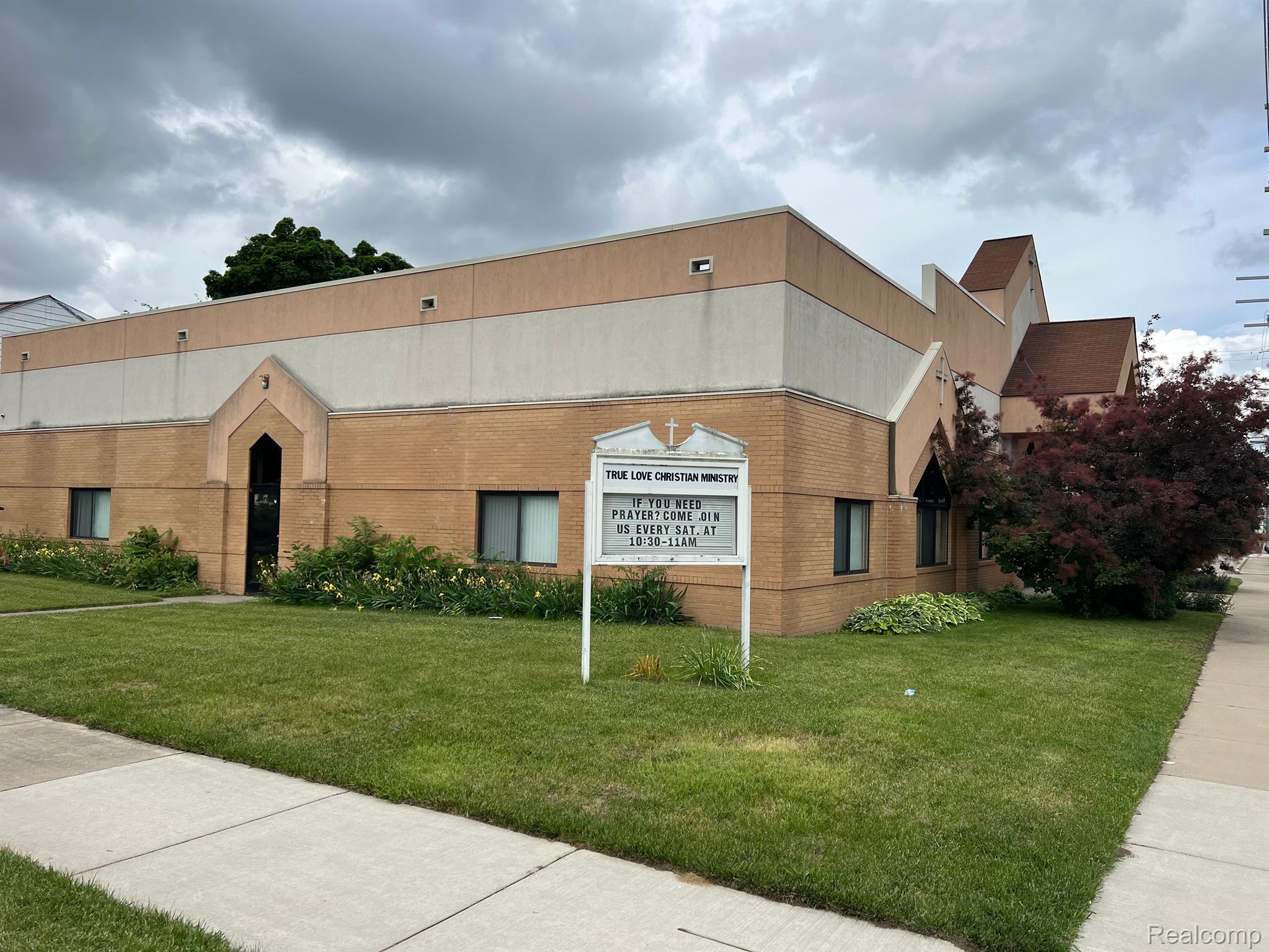 6100 - 6138 E Nevada Street E Detroit City MI 48234