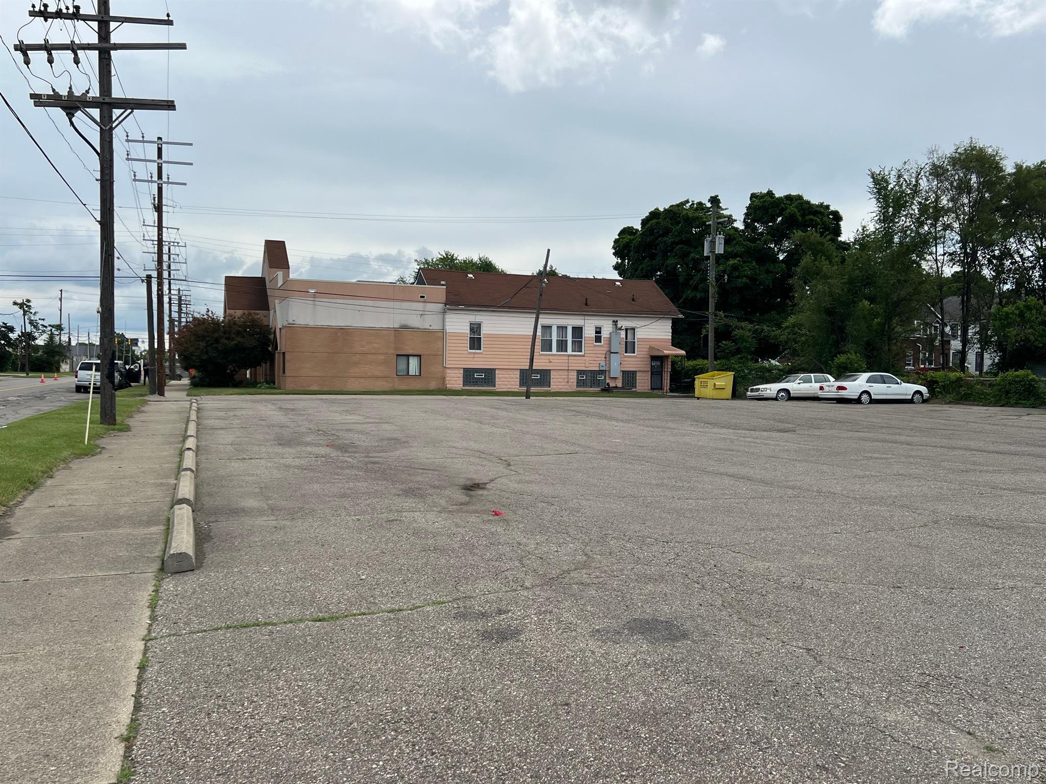 6100 - 6138 E Nevada Street E Detroit City MI 48234