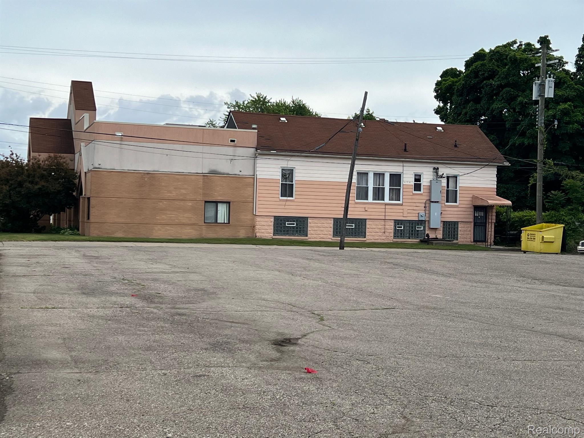6100 - 6138 E Nevada Street E Detroit City MI 48234