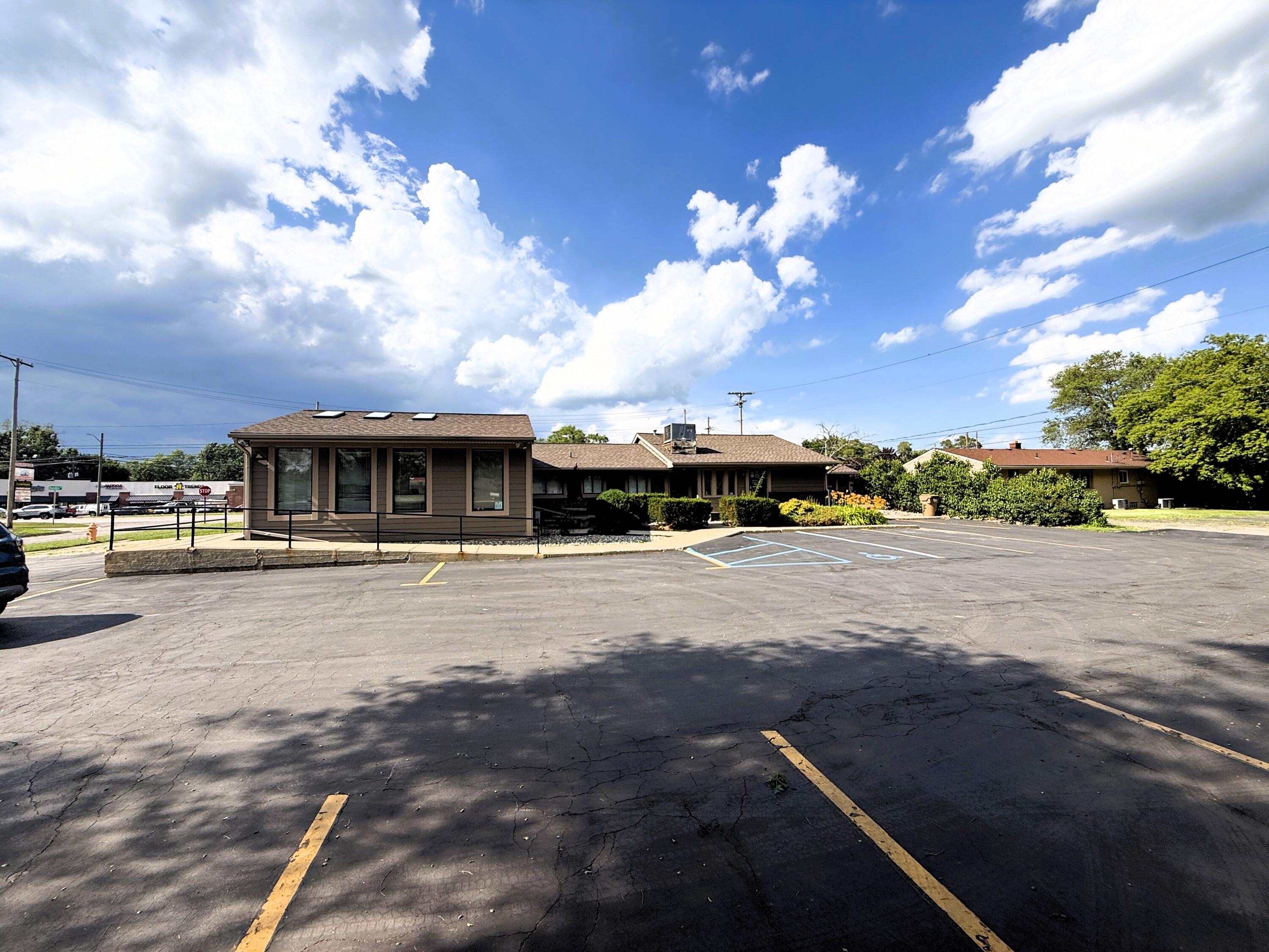 5685 Highland Road Waterford Charter Township MI 48327
