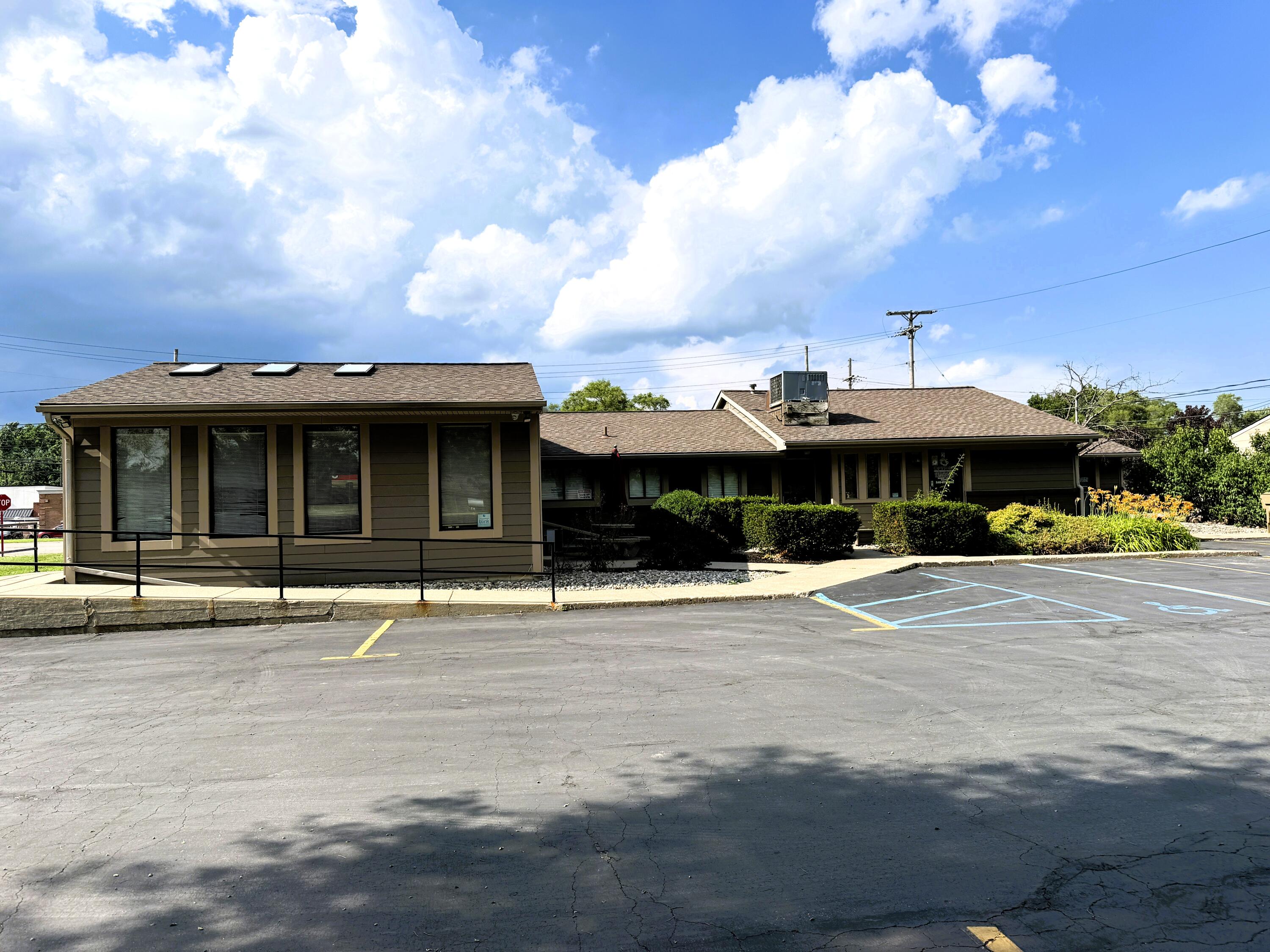 5685 Highland Road Waterford Charter Township MI 48327