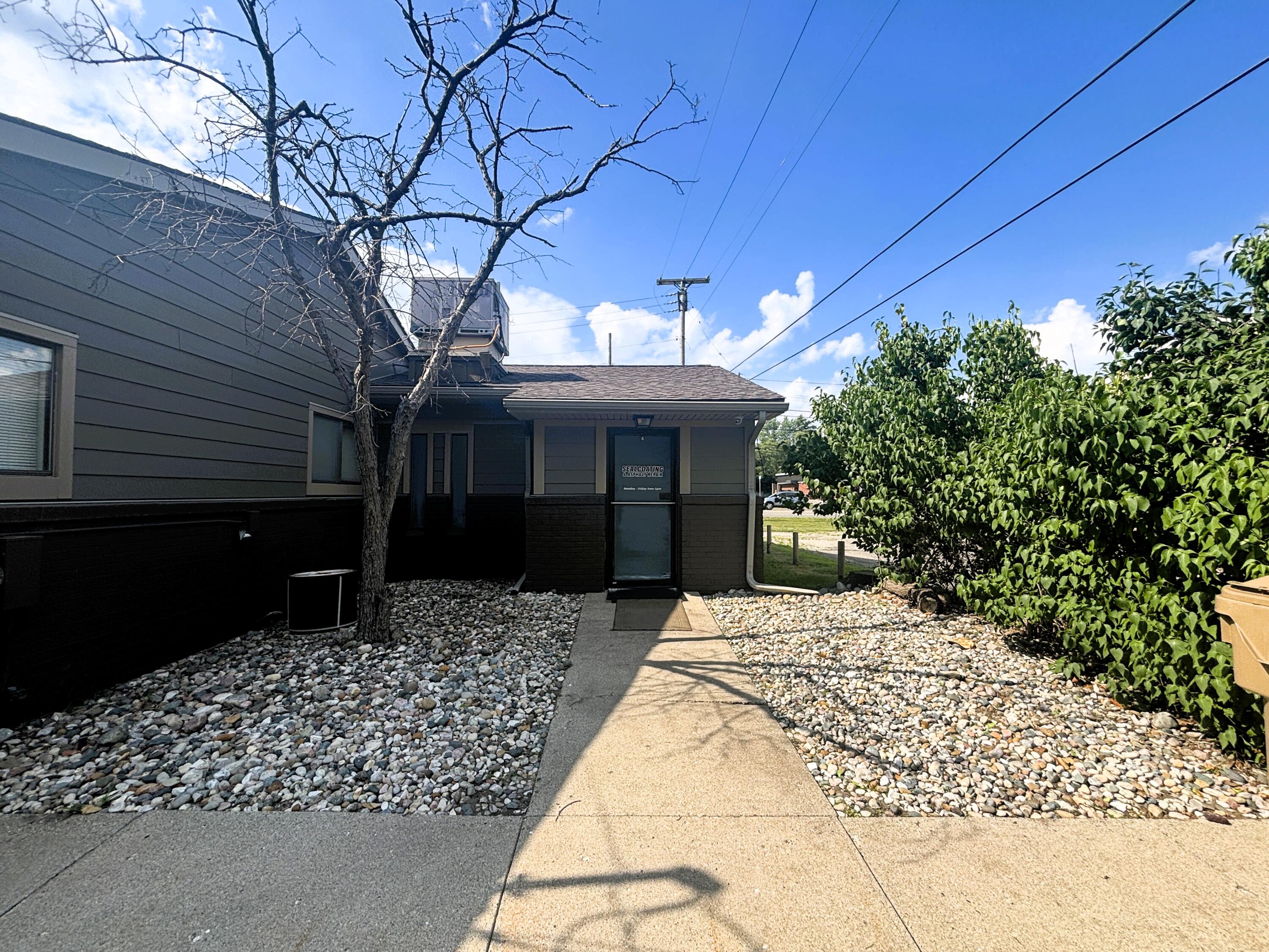 5685 Highland Road Waterford Charter Township MI 48327
