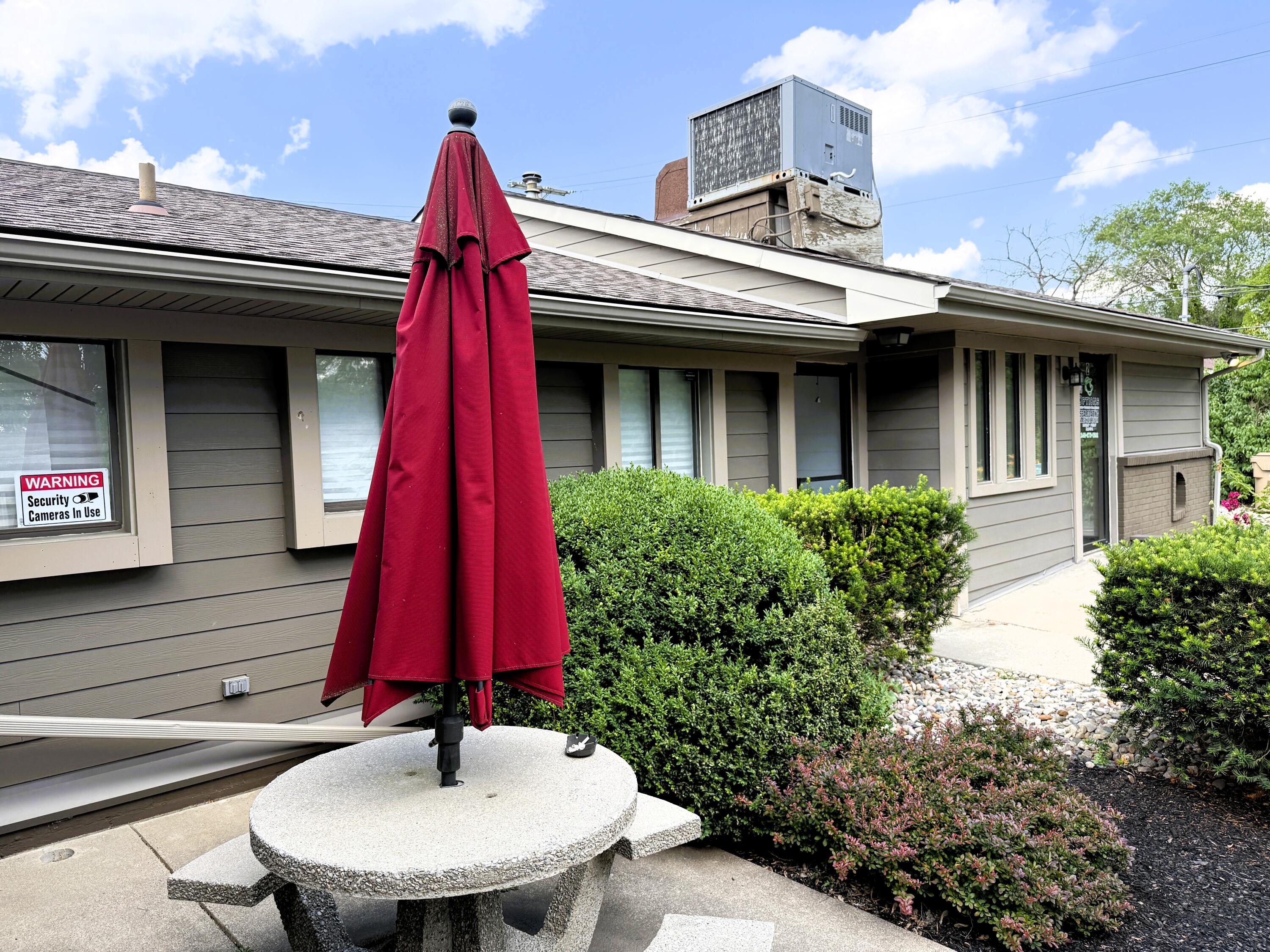5685 Highland Road Waterford Charter Township MI 48327