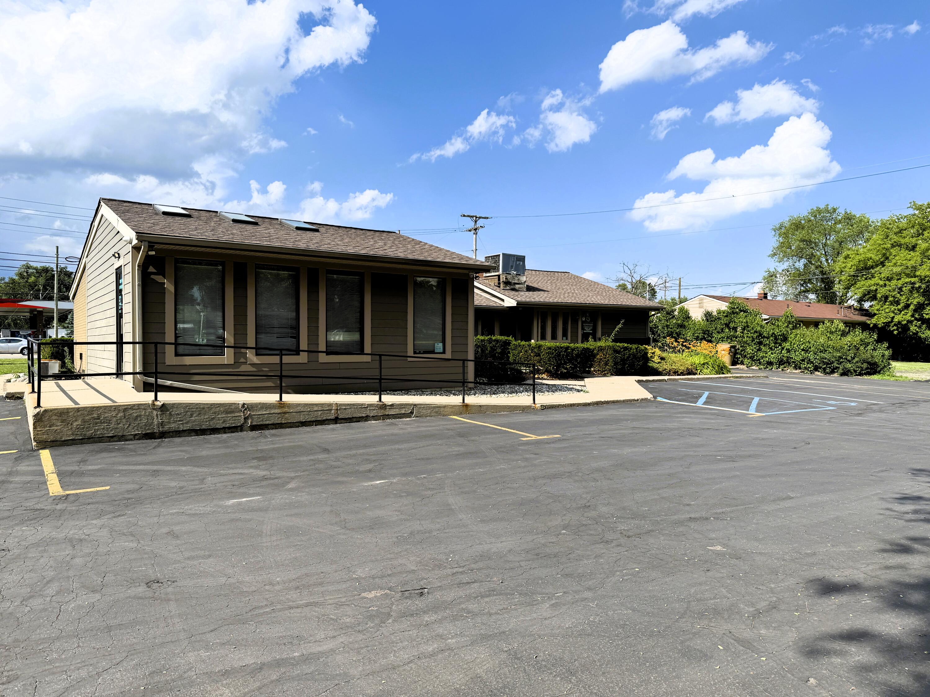 5685 Highland Road Waterford Charter Township MI 48327