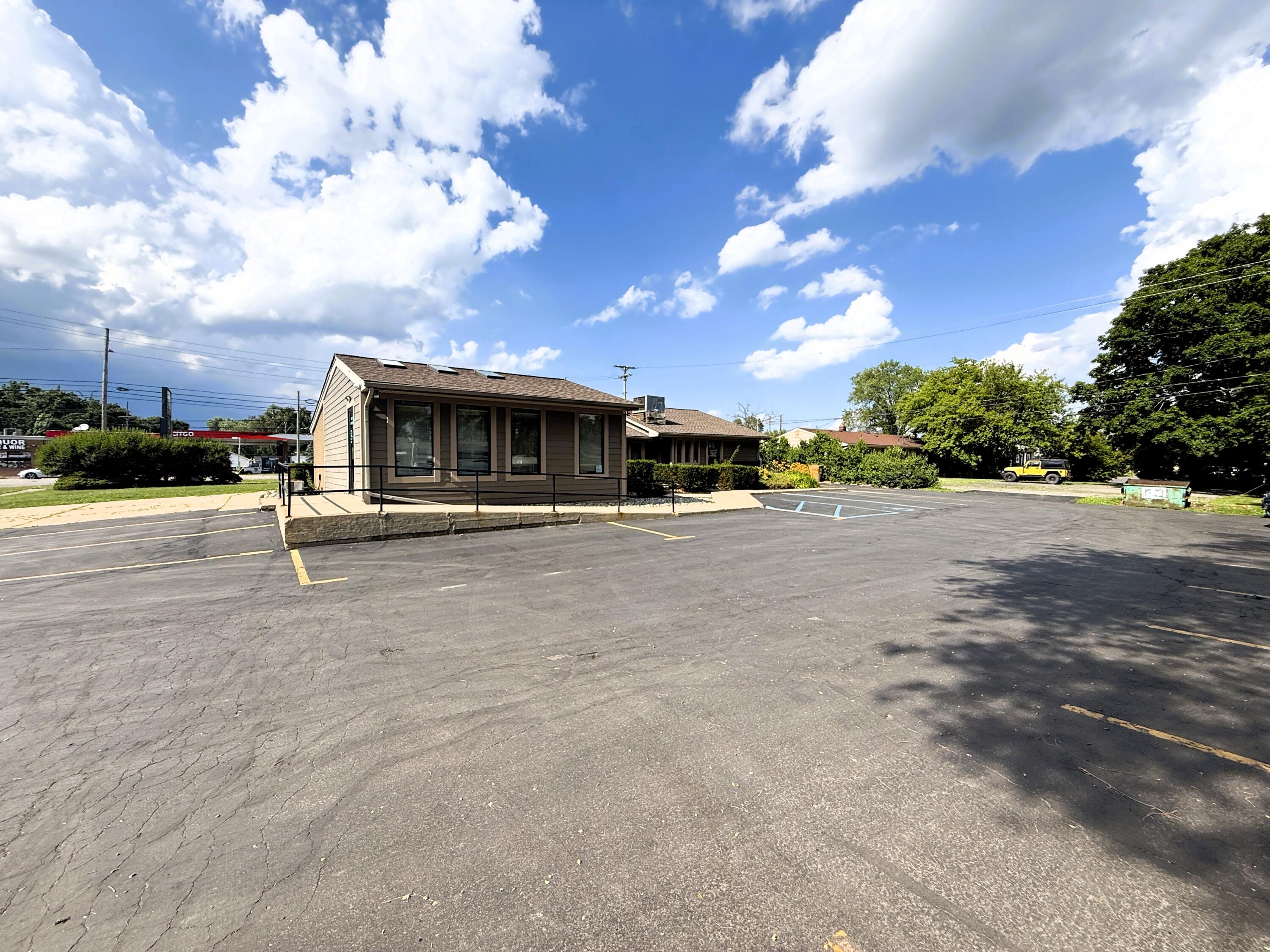 5685 Highland Road Waterford Charter Township MI 48327