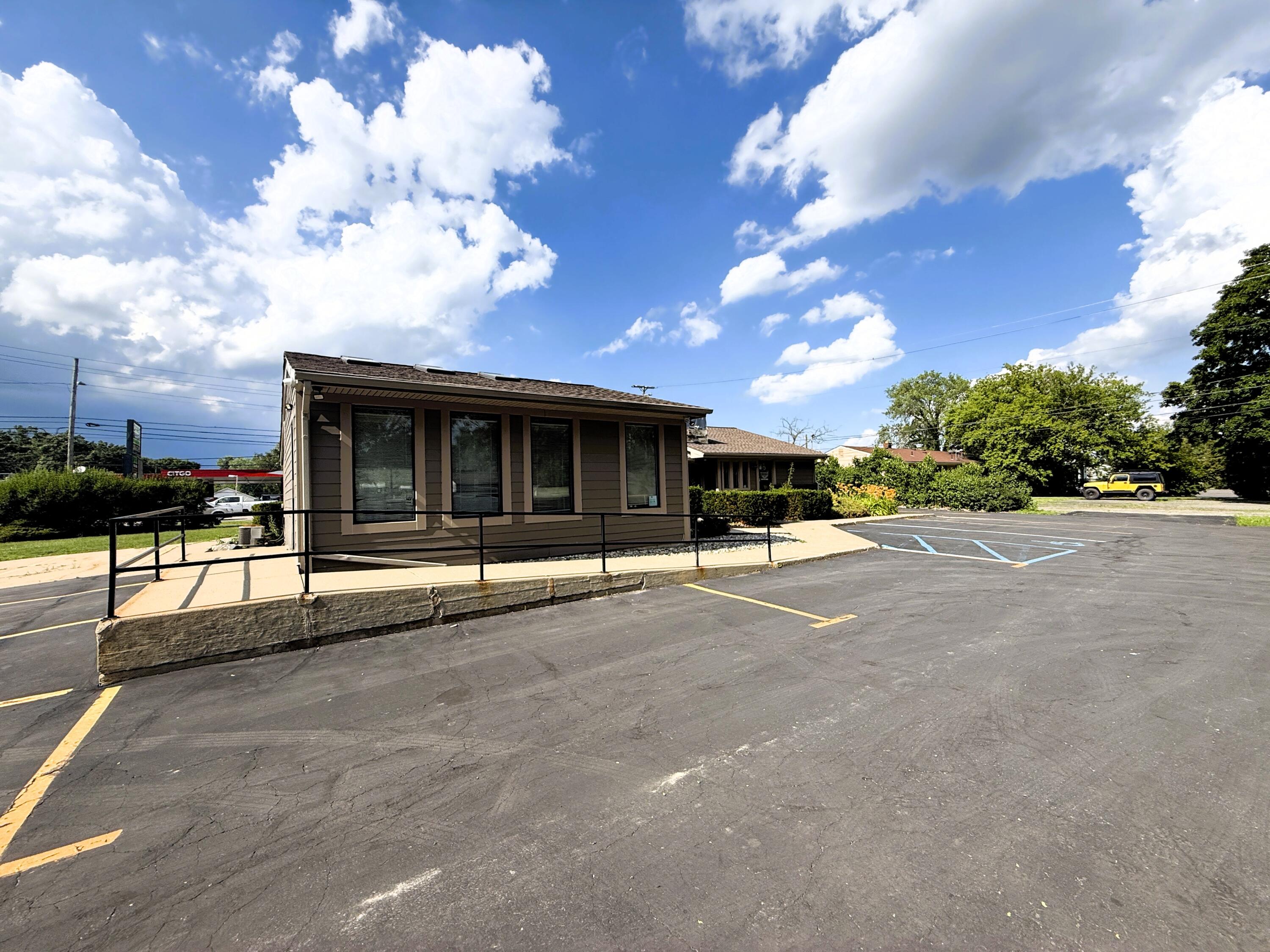5685 Highland Road Waterford Charter Township MI 48327