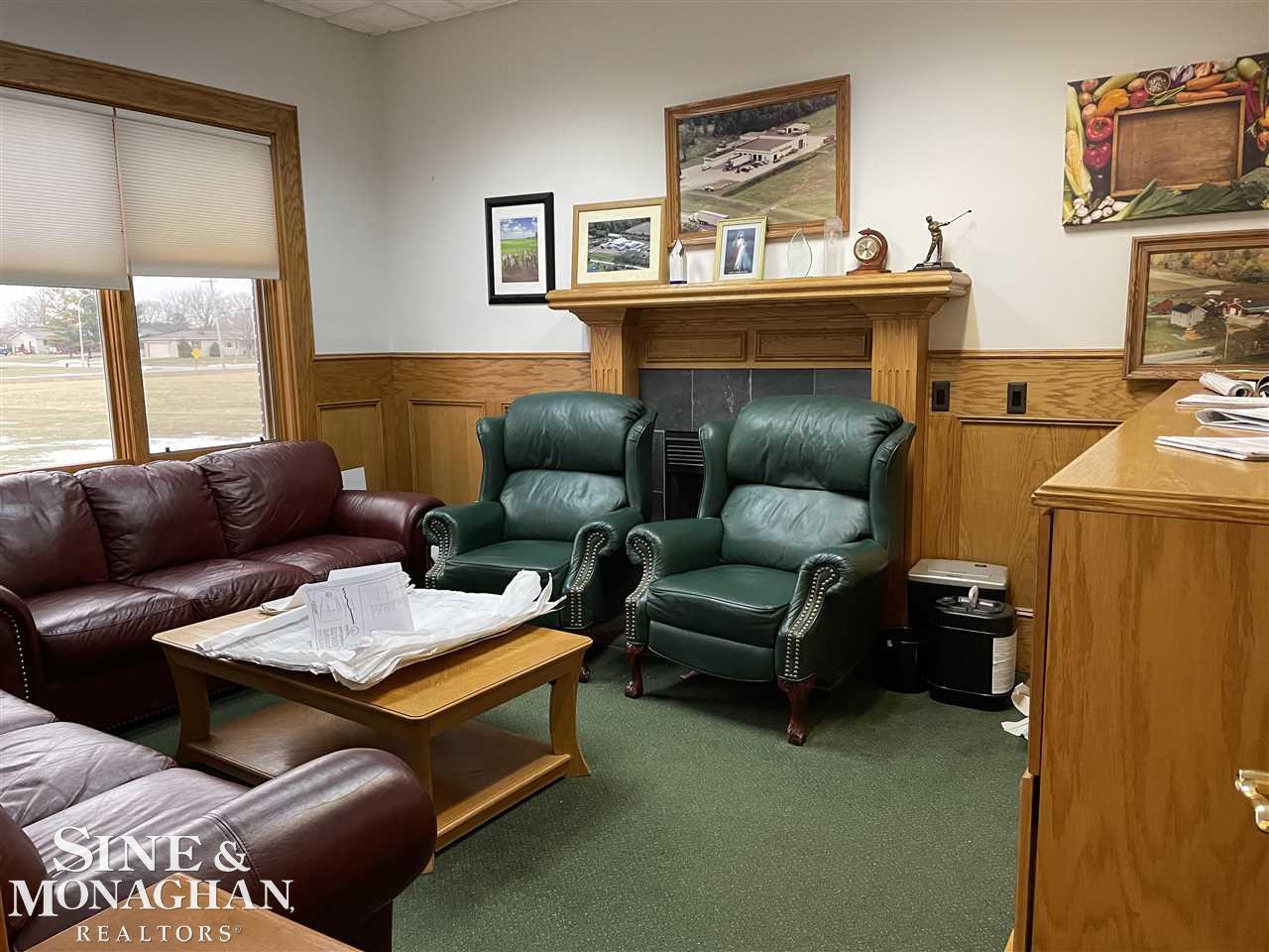 15313 Bryce Capac Village MI 48014