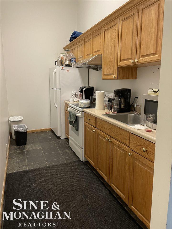 15313 Bryce Capac Village MI 48014