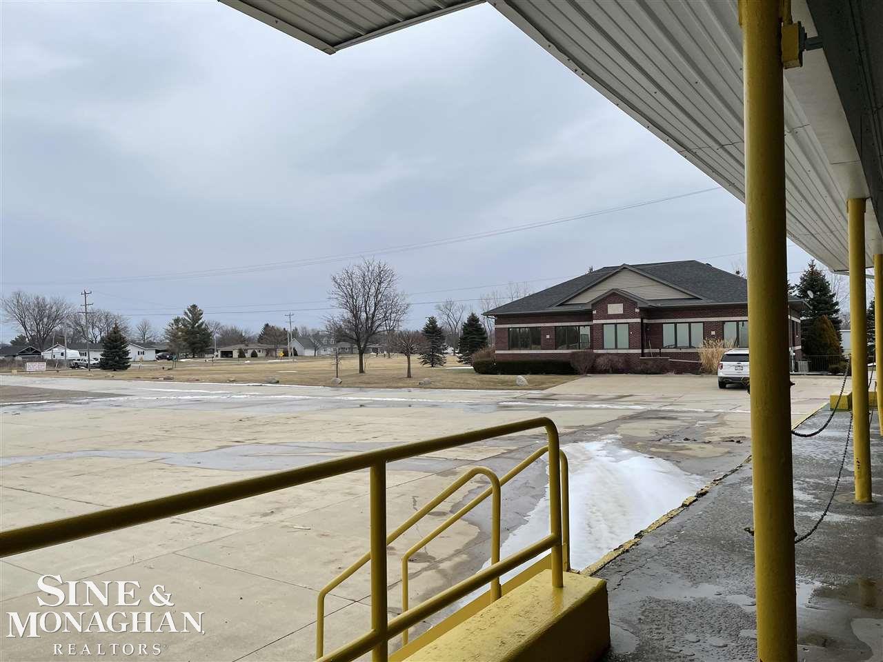 15313 Bryce Capac Village MI 48014