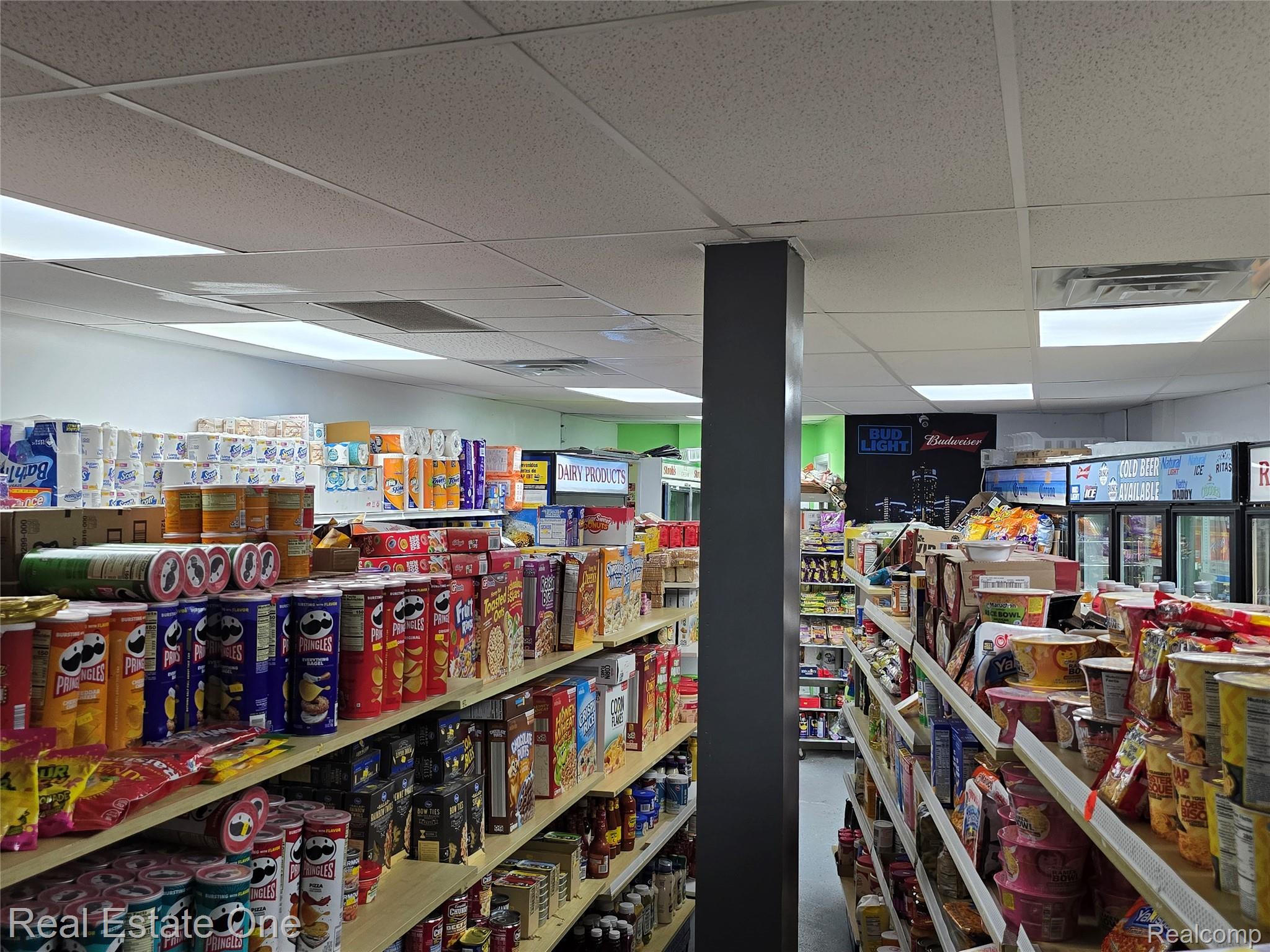27105 Shiawassee Road Southfield City MI 48033