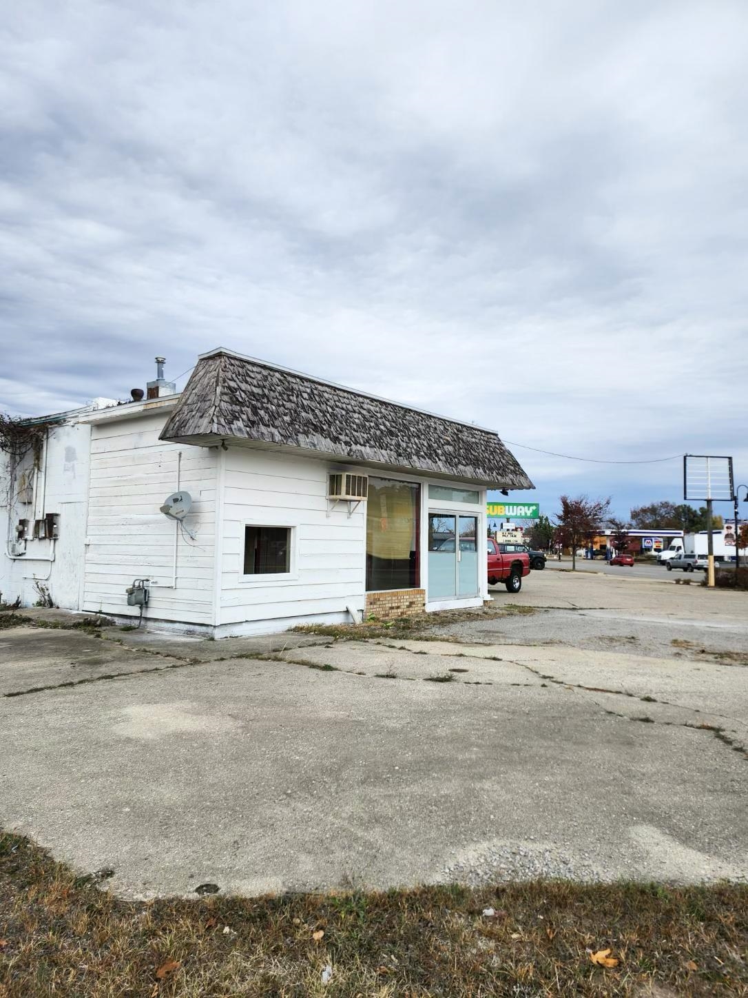 5115 N Us-23 Oscoda Charter Township MI 48750