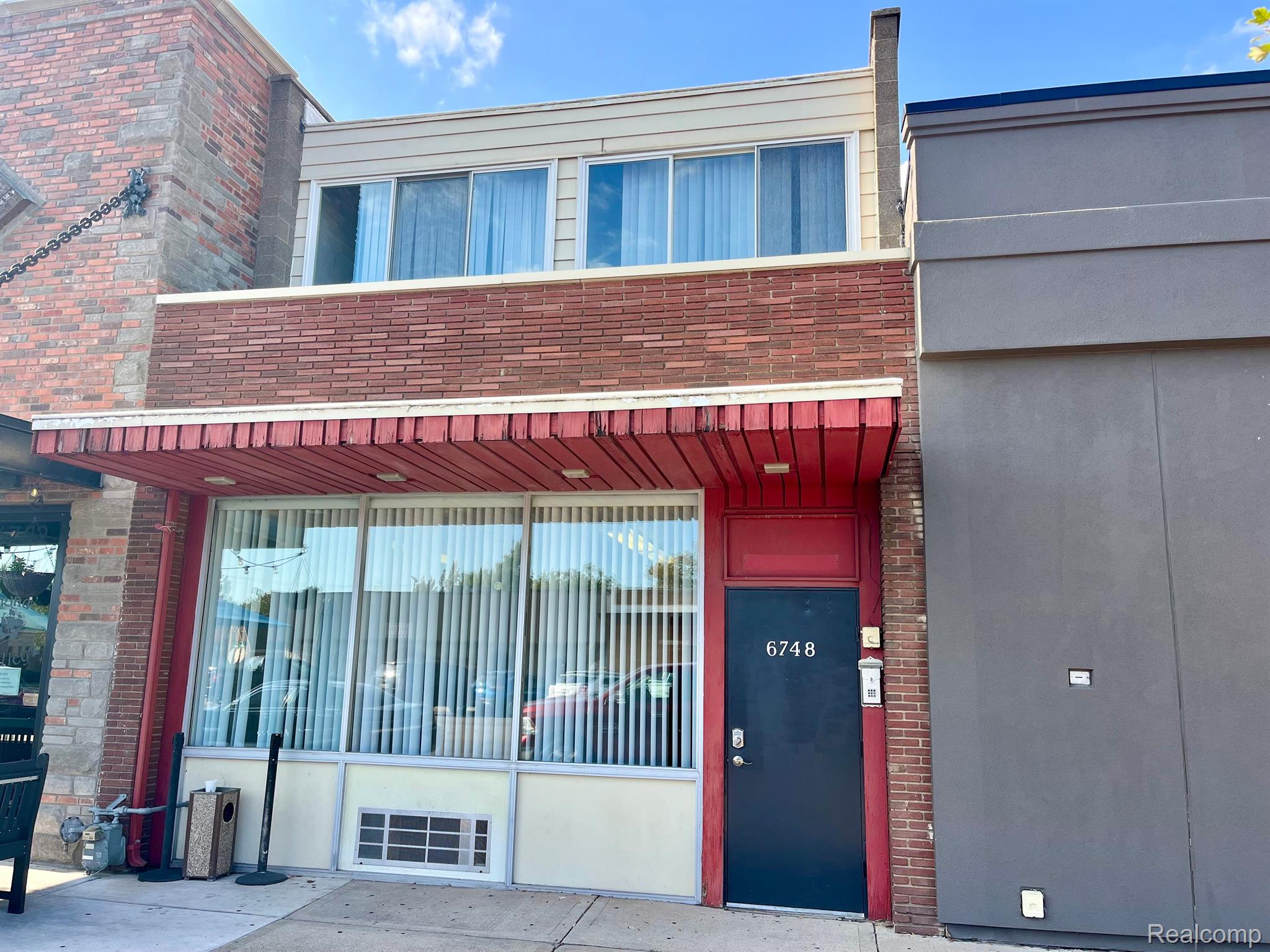 6748 Allen Road Allen Park City MI 48101