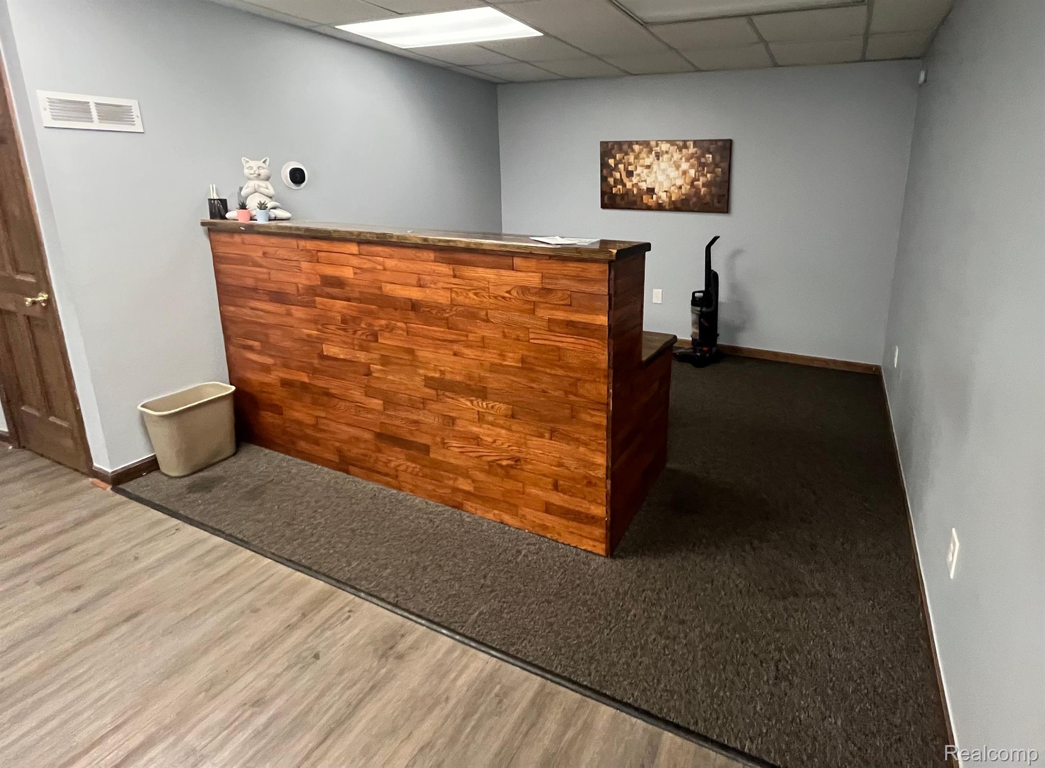 6748 Allen Road Allen Park City MI 48101