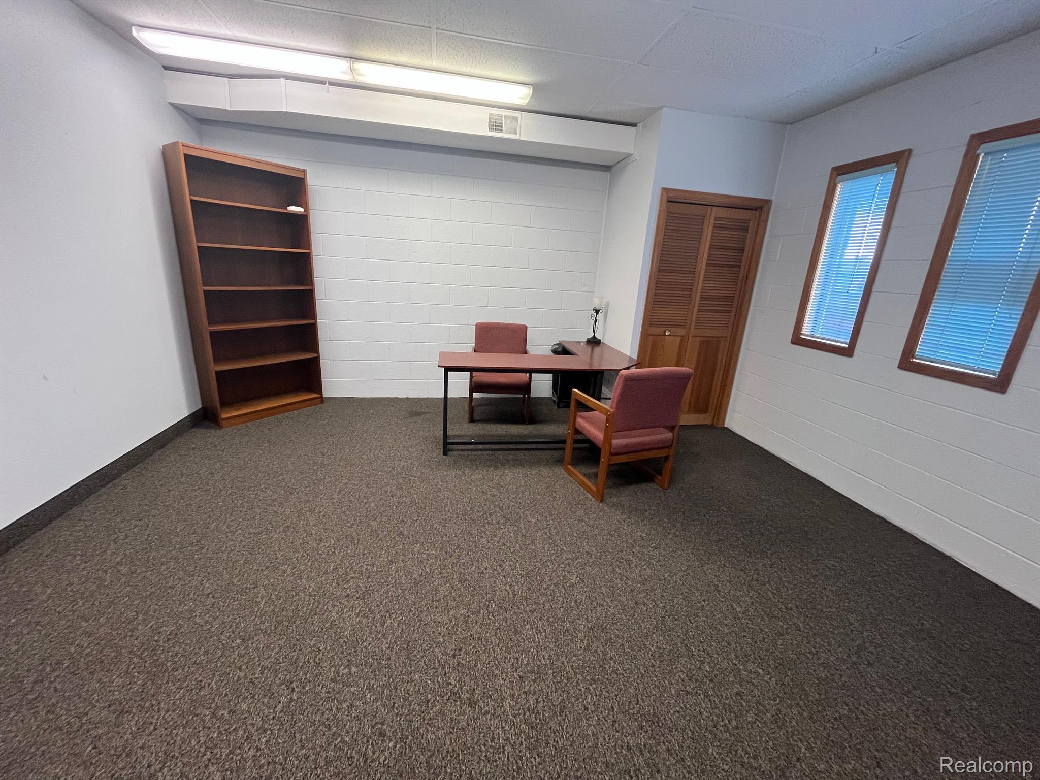 6748 Allen Road Allen Park City MI 48101