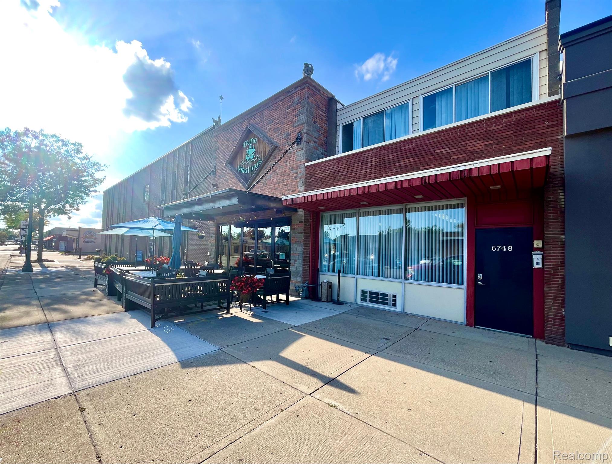 6748 Allen Road Allen Park City MI 48101