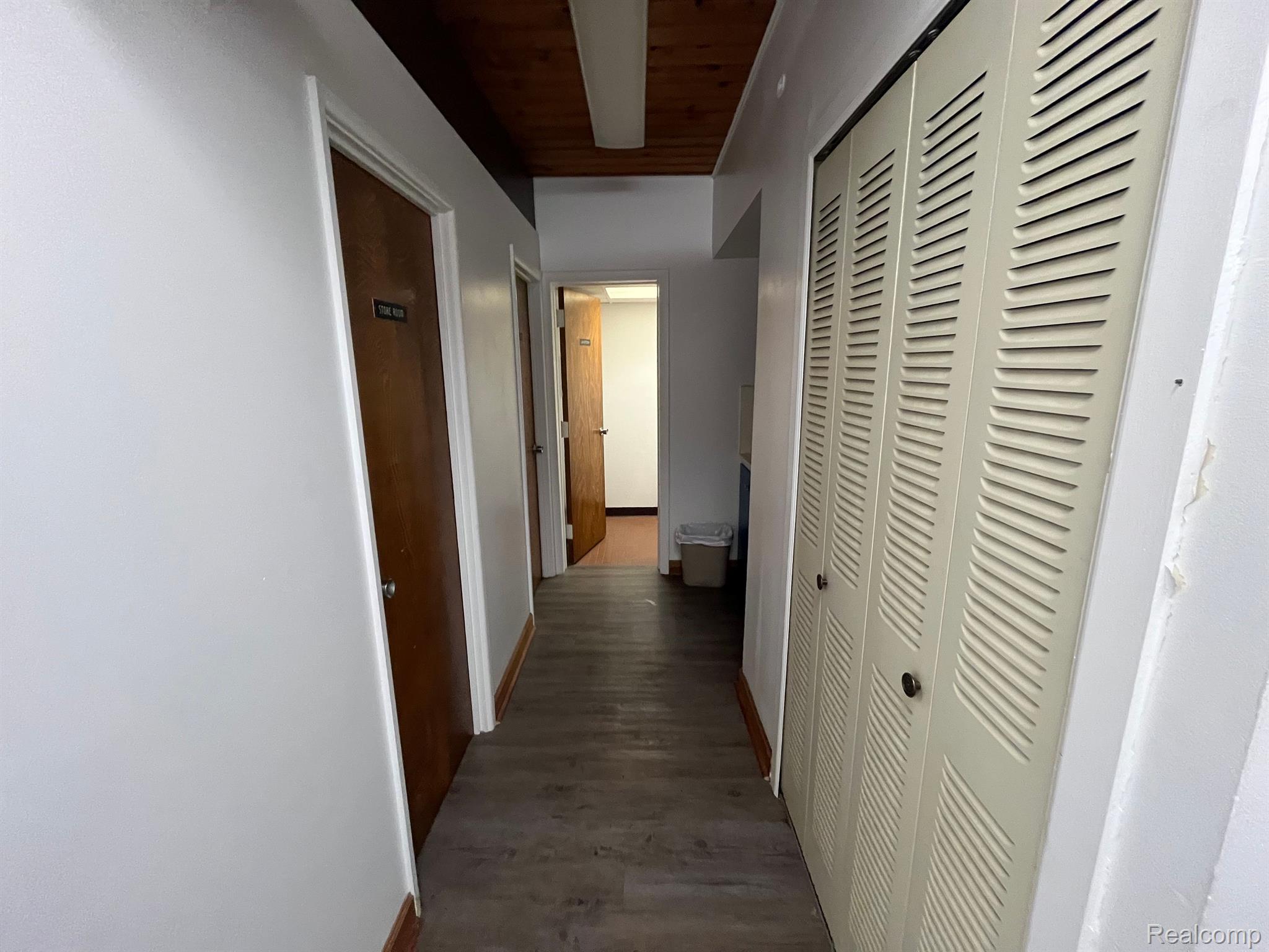 6748 Allen Road Allen Park City MI 48101