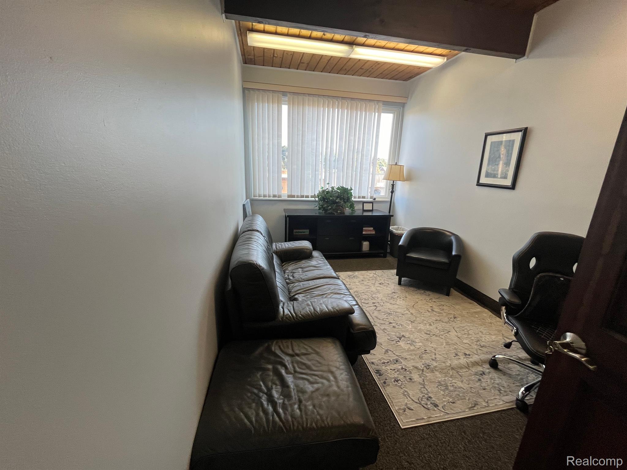 6748 Allen Road Allen Park City MI 48101