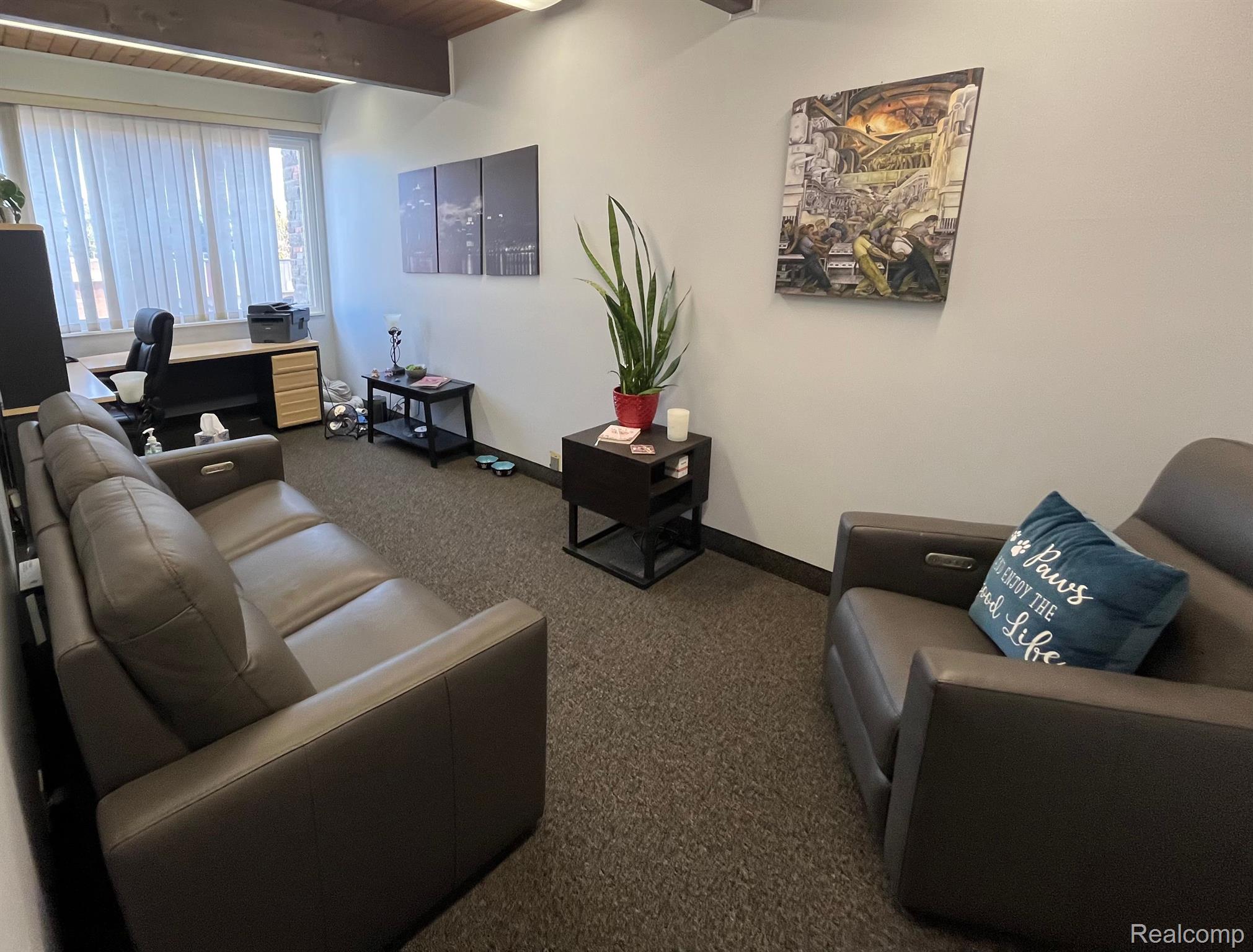 6748 Allen Road Allen Park City MI 48101