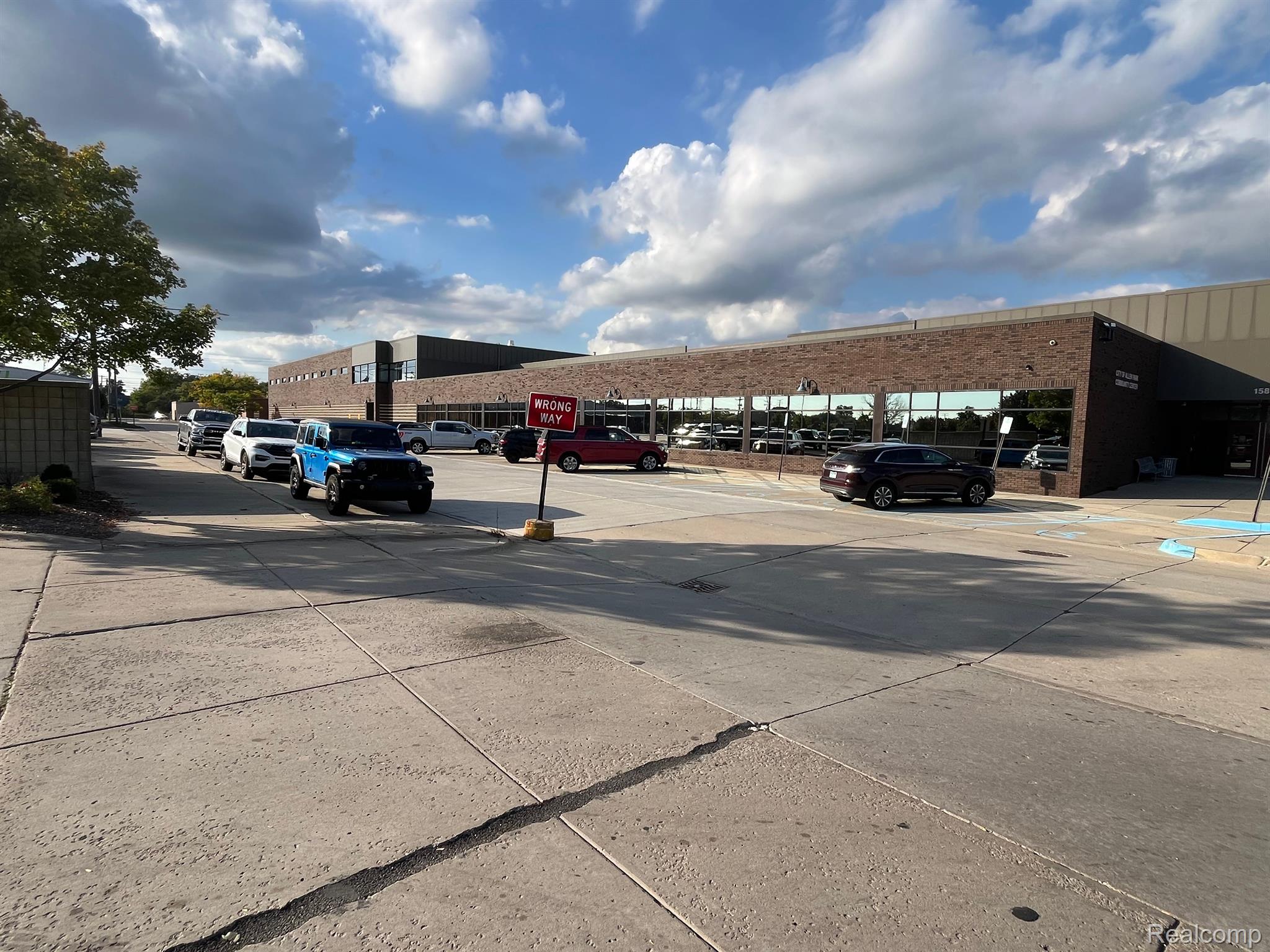 6748 Allen Road Allen Park City MI 48101