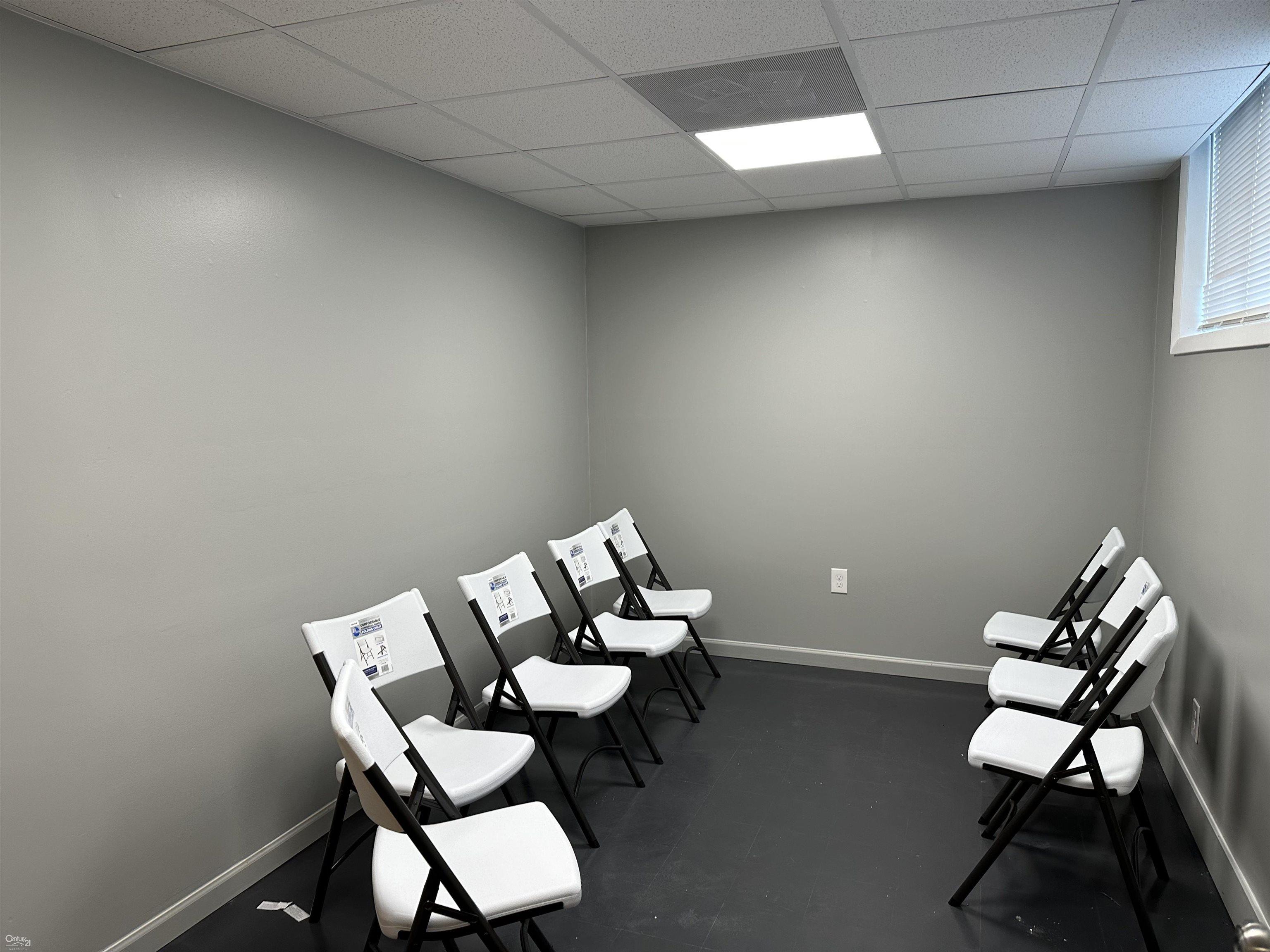 30728 John R Road Madison Heights City MI 48071