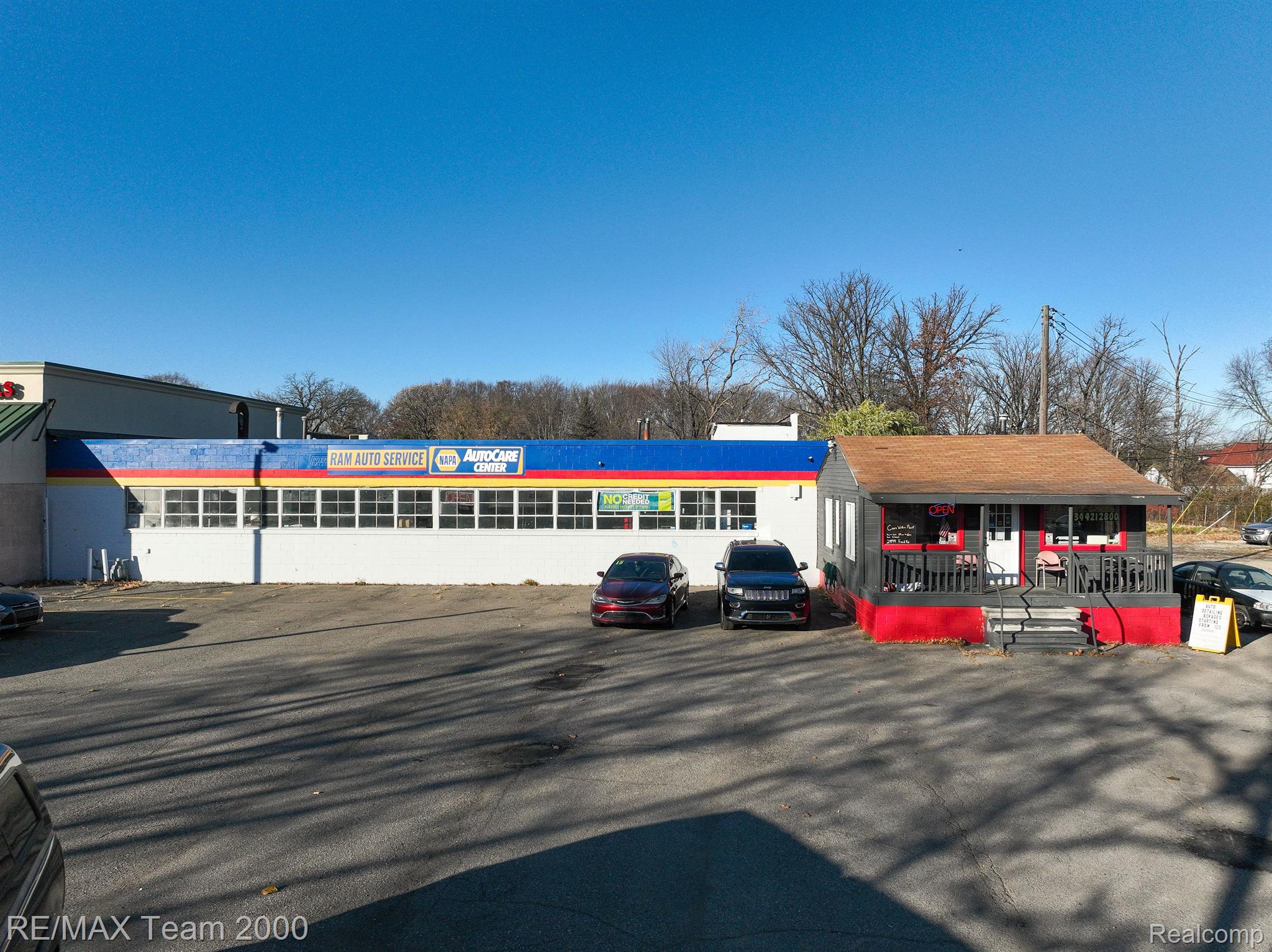 29944 Ford Road Garden City City MI 48135