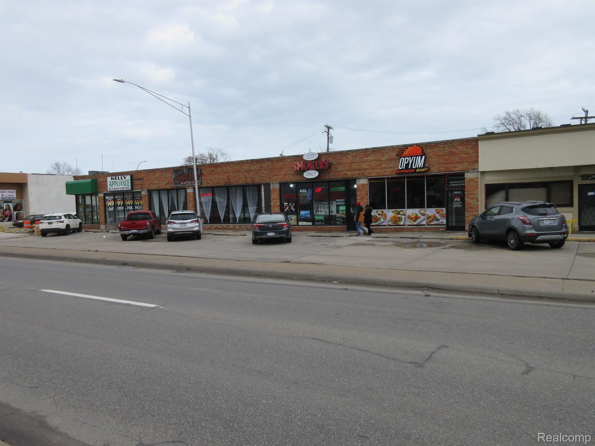 19528 Kelly Road Harper Woods City MI 48225