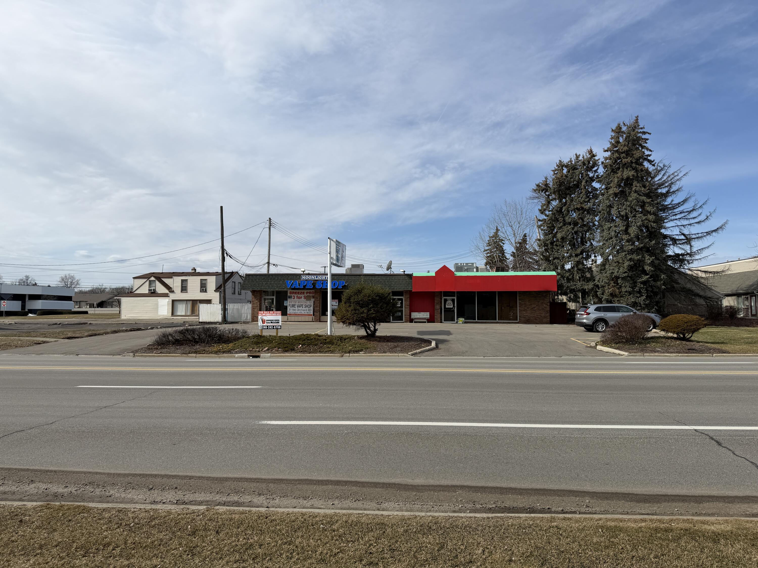 31799 Middlebelt Road Farmington Hills City MI 48334