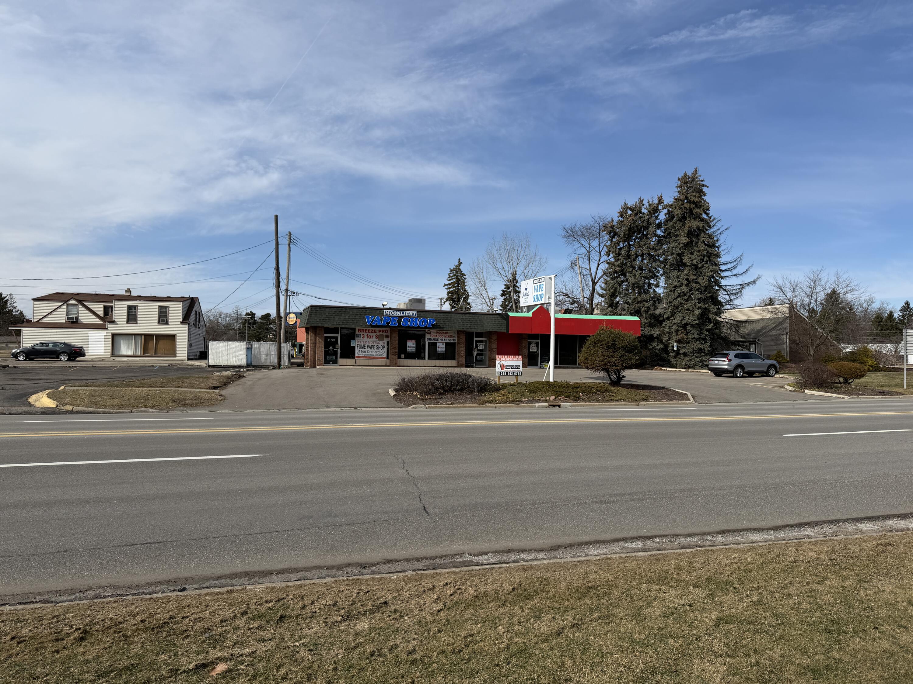 31799 Middlebelt Road Farmington Hills City MI 48334