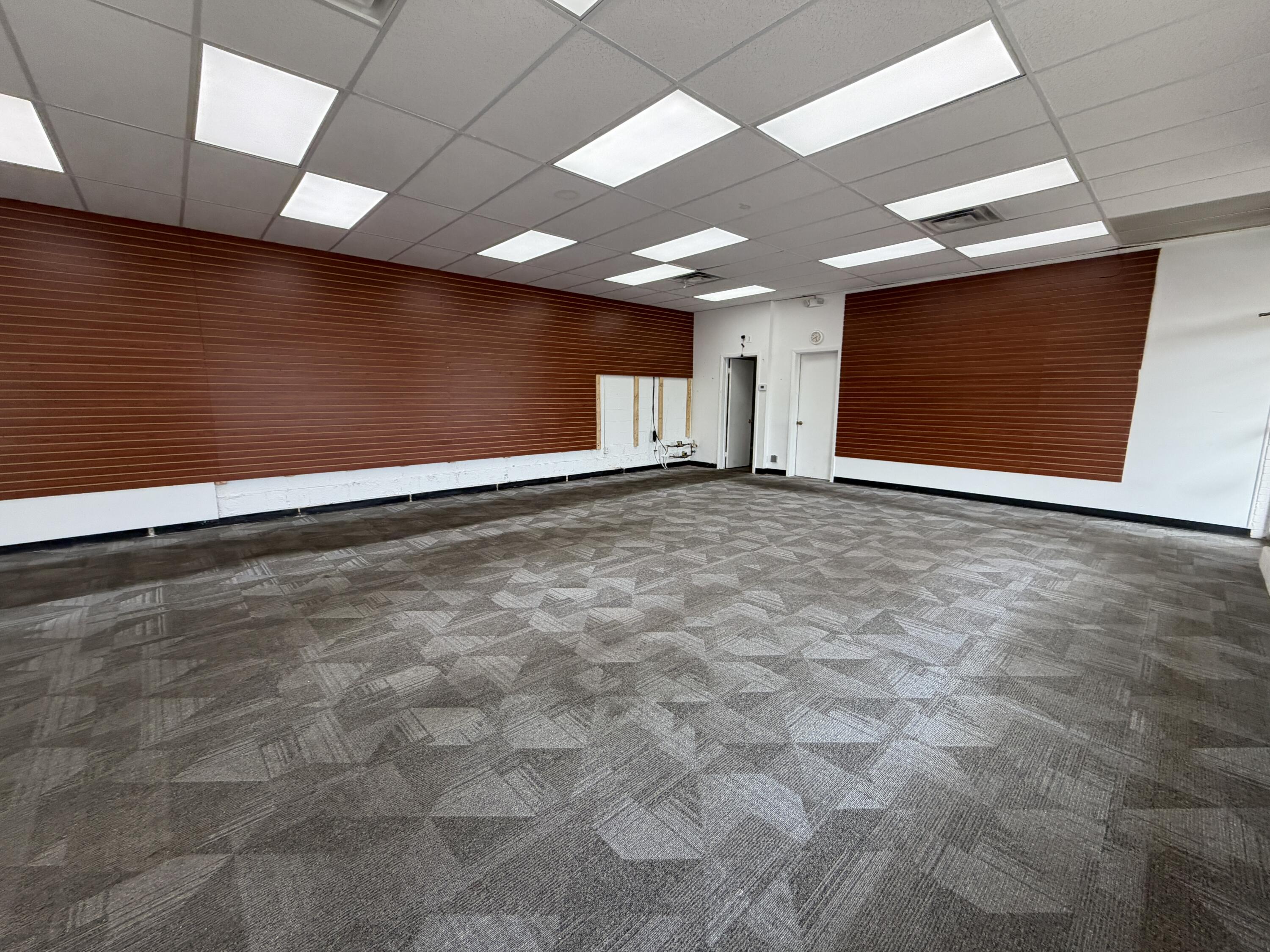 31799 Middlebelt Road Farmington Hills City MI 48334