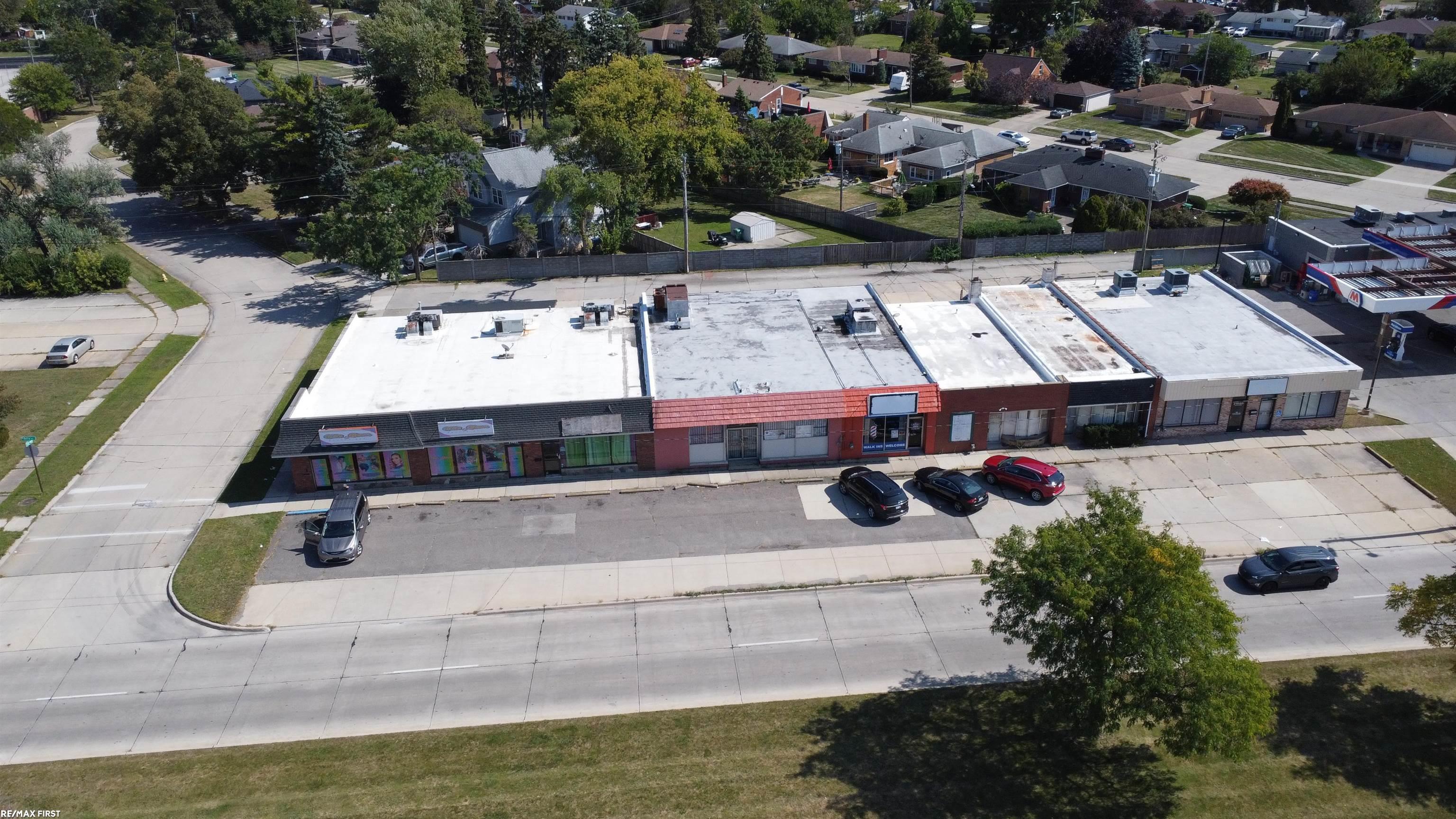 21048 Kelly Road Eastpointe City MI 48021