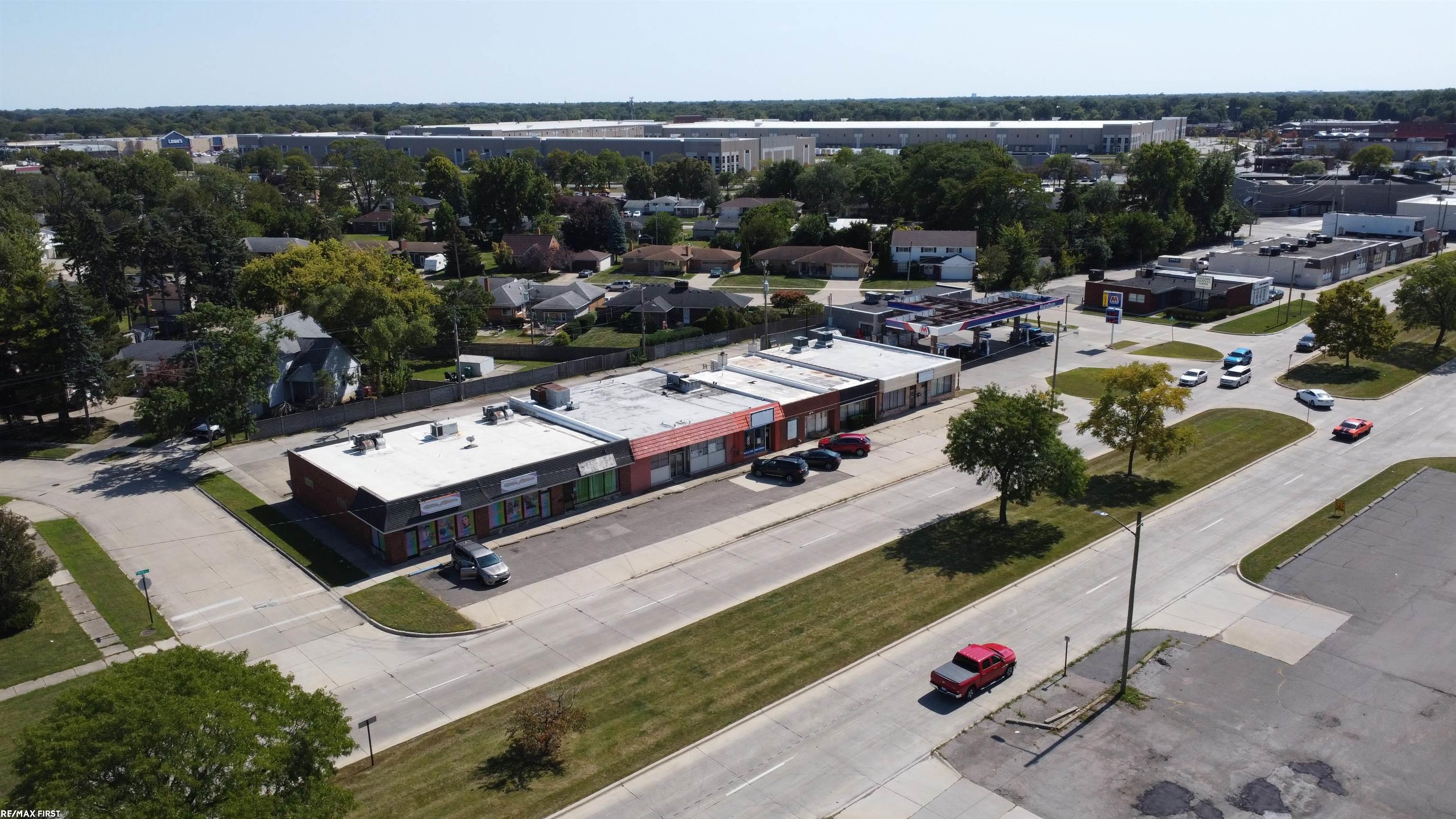 21048 Kelly Road Eastpointe City MI 48021