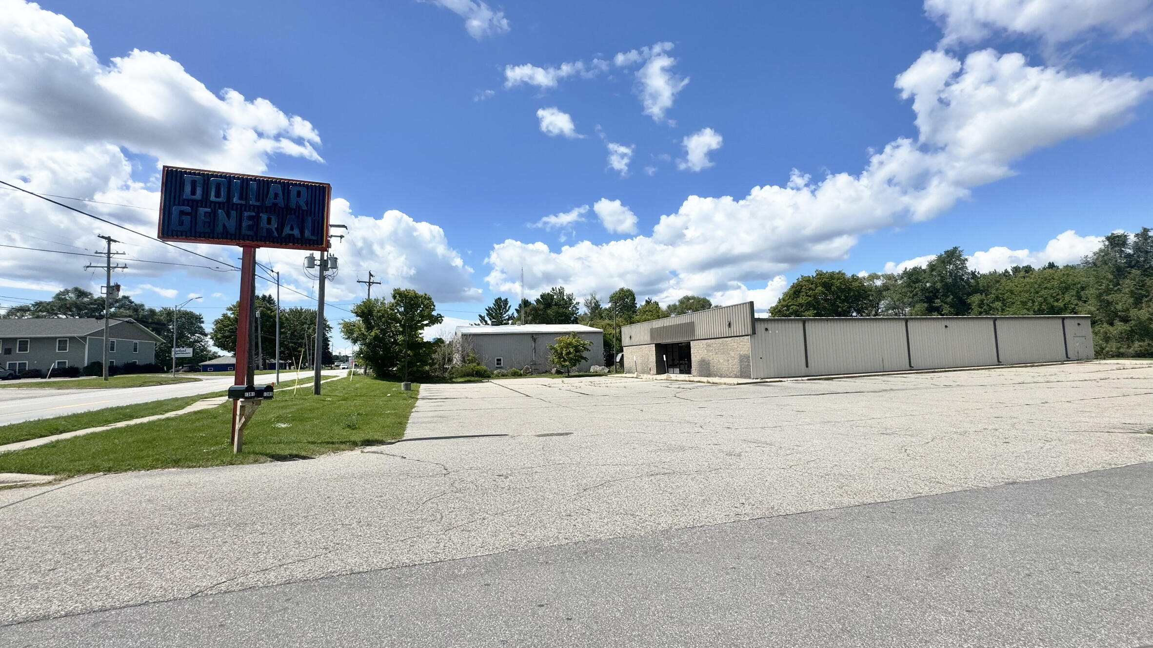 1381 E Main Street Edmore Village MI 48829