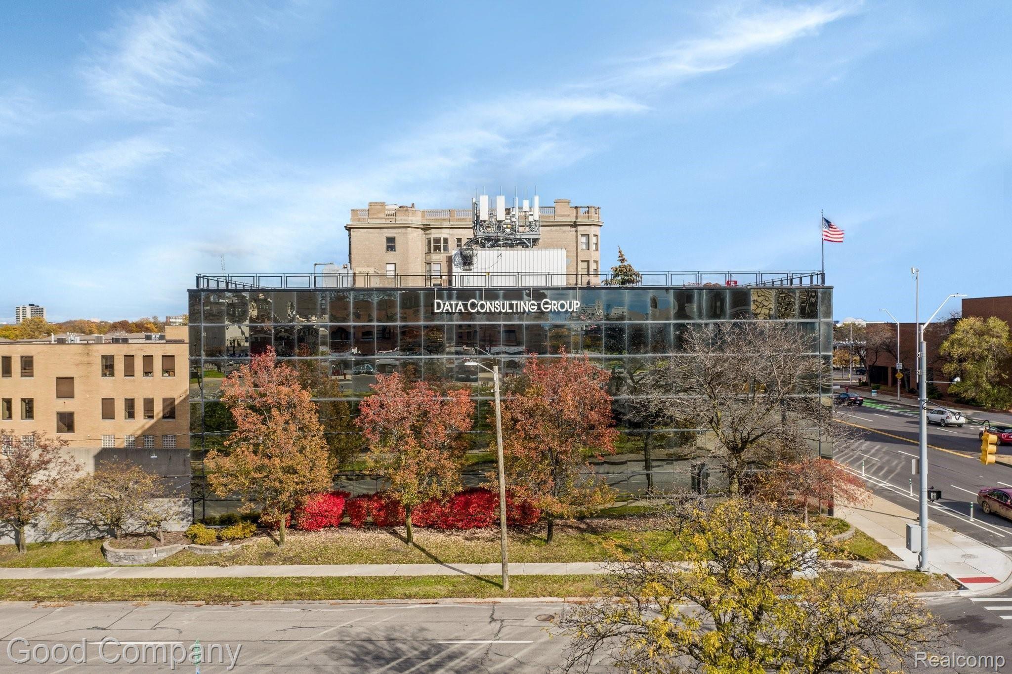 965 E Jefferson Avenue Detroit City MI 48207