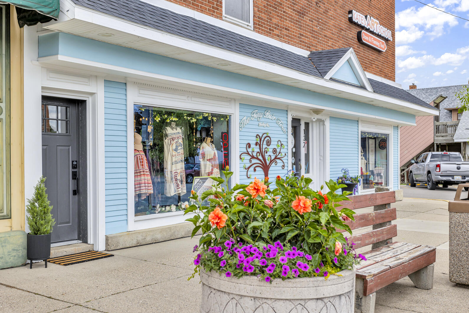 132 N Main Street Brooklyn Village MI 49230