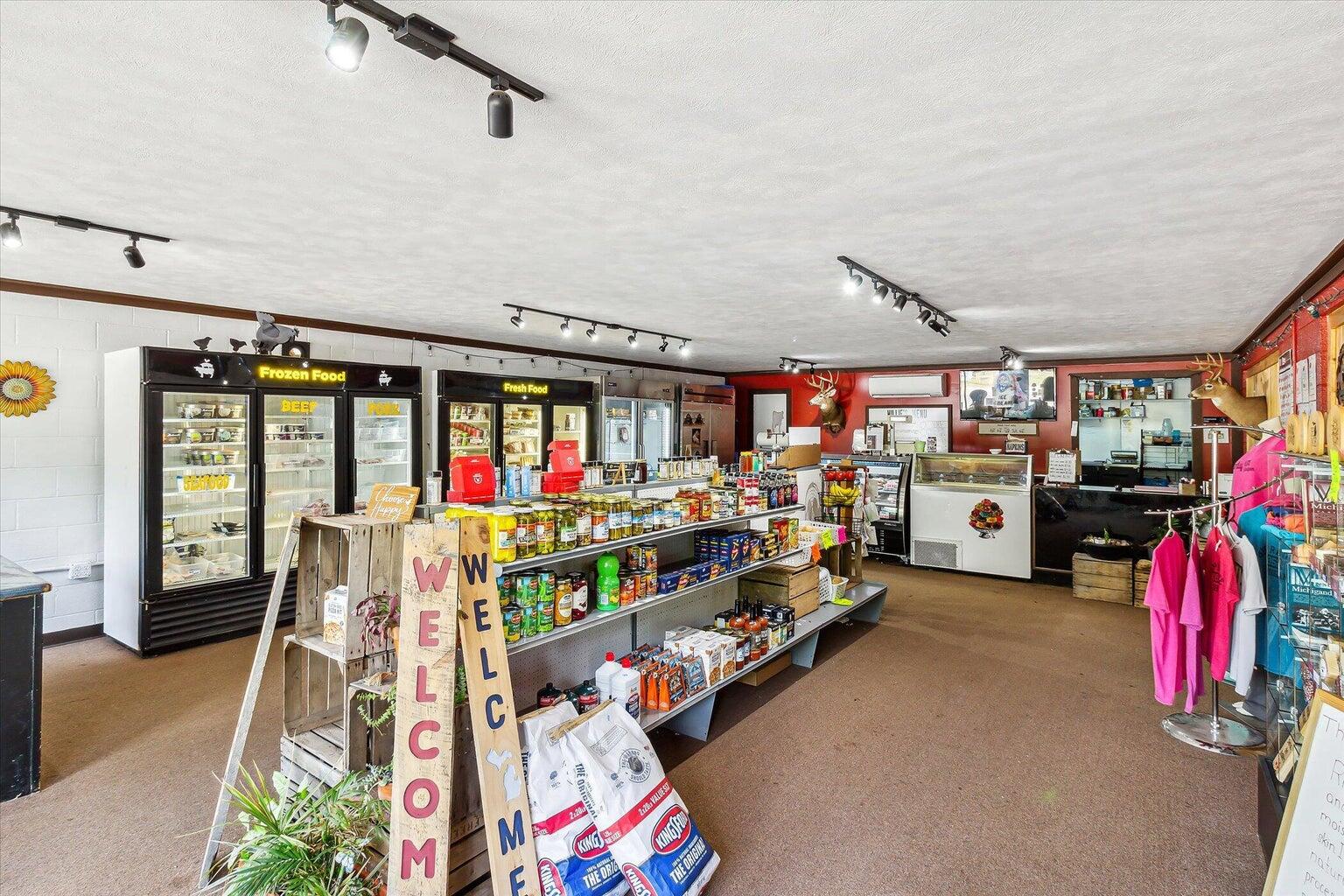 6372 E 36th Street Big Prairie Township MI 49349