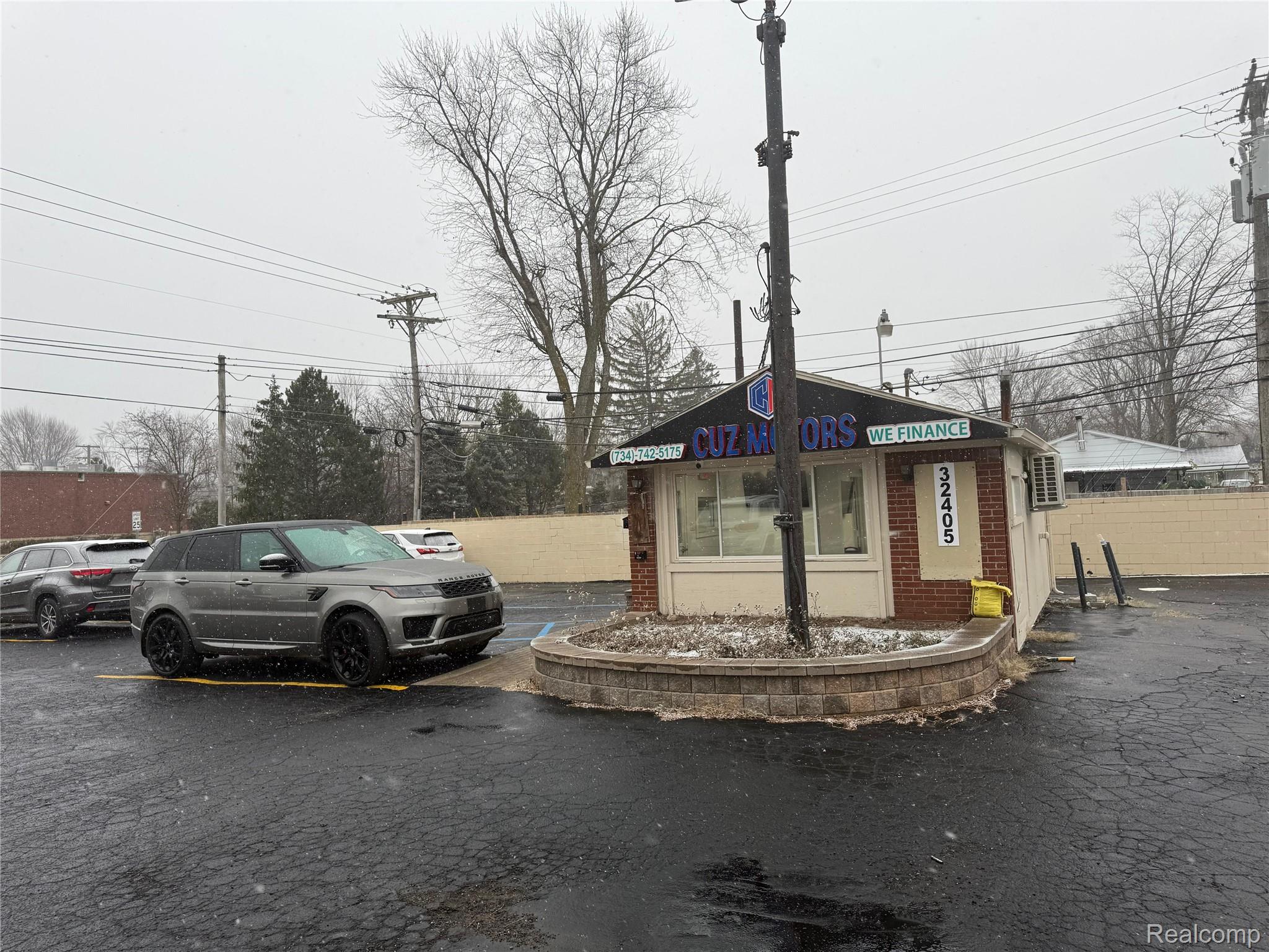 32405 Ford Road Garden City City MI 48135