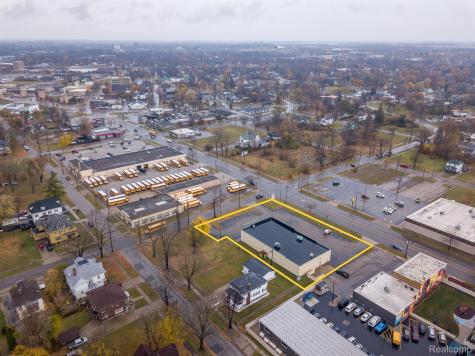 1115 E Genesee Avenue Saginaw City MI 48607