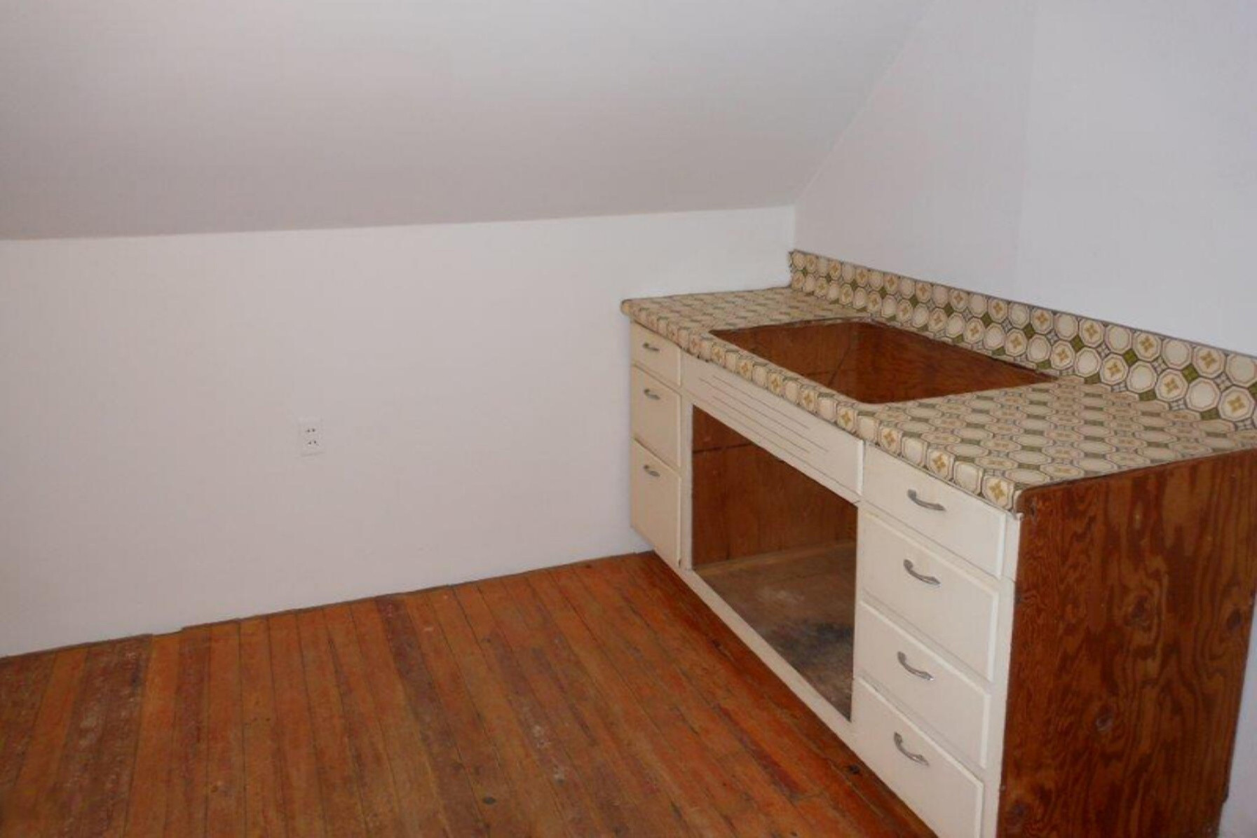 1258 E Apple Avenue Muskegon City MI 49442