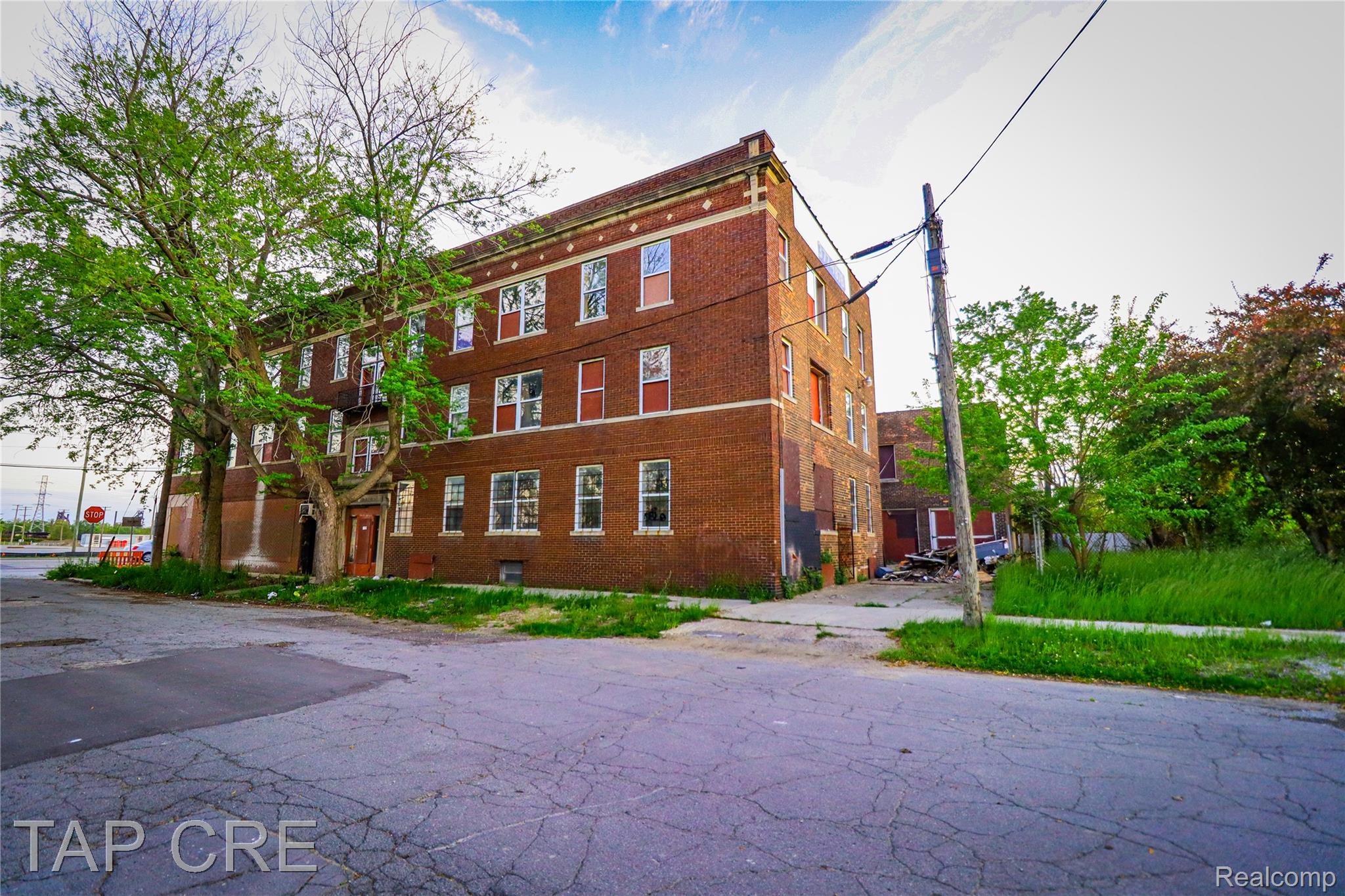 7000 W Fort Street Detroit City MI 48209