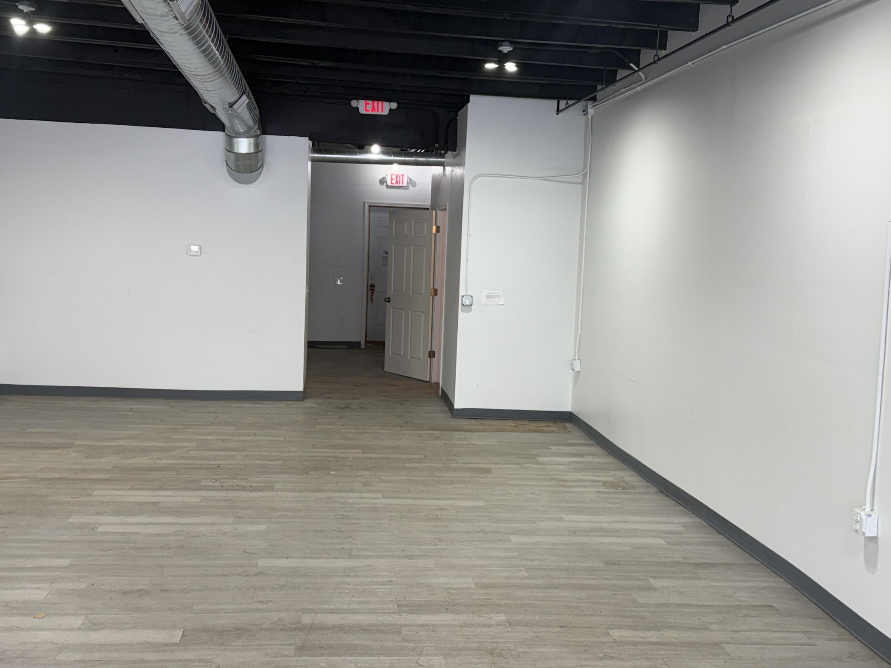 986 Pine Street Muskegon City MI 49442