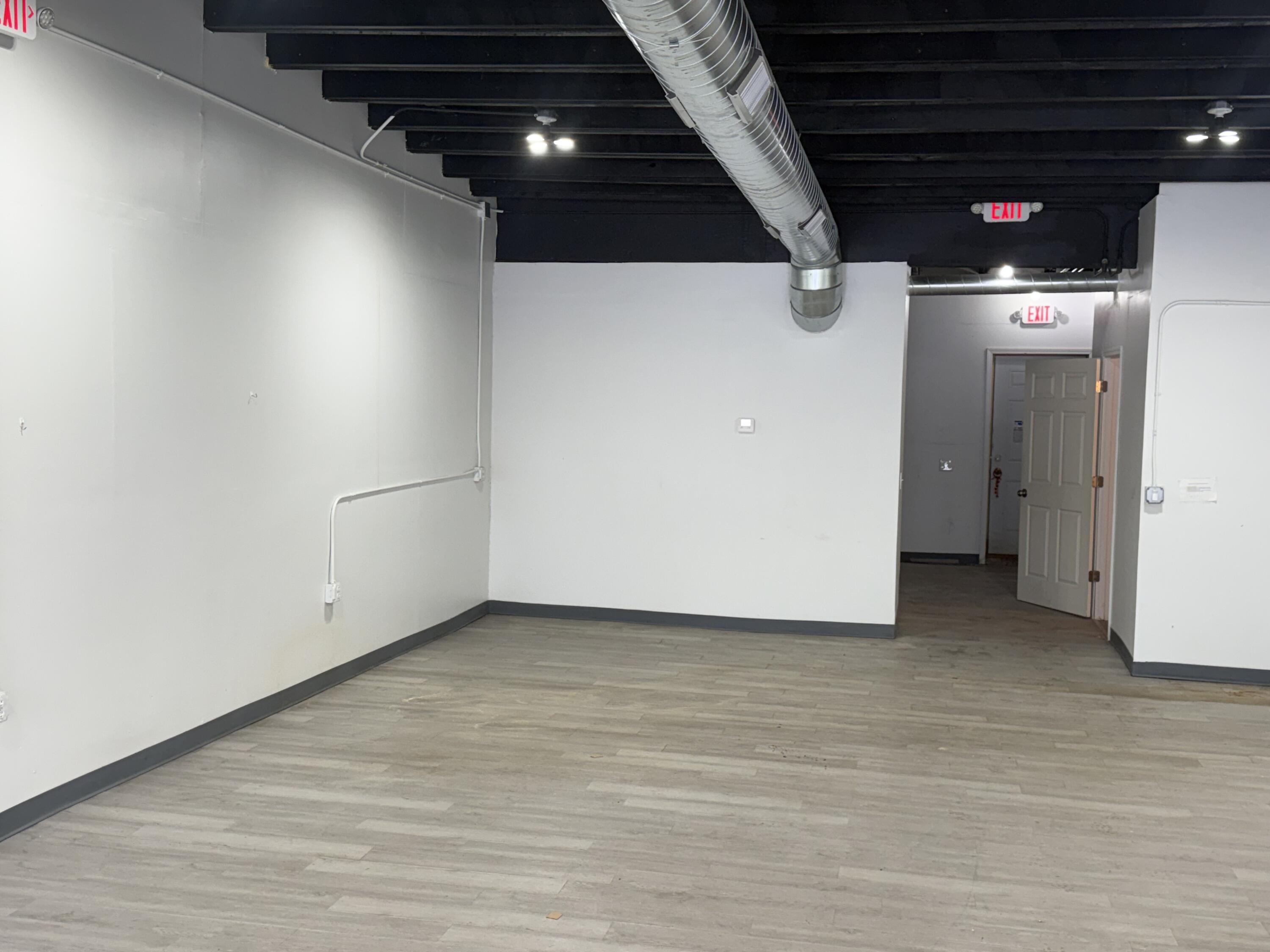 986 Pine Street Muskegon City MI 49442
