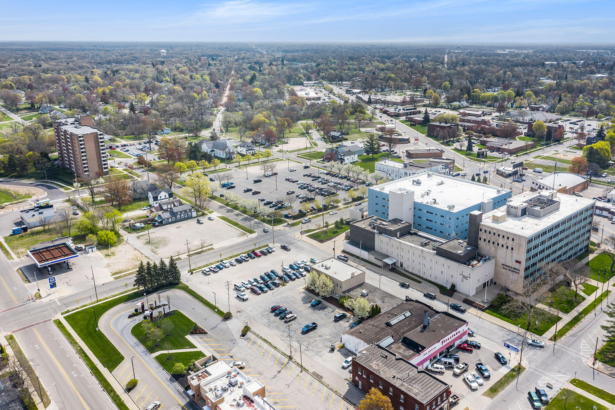 986 Pine Street Muskegon City MI 49442